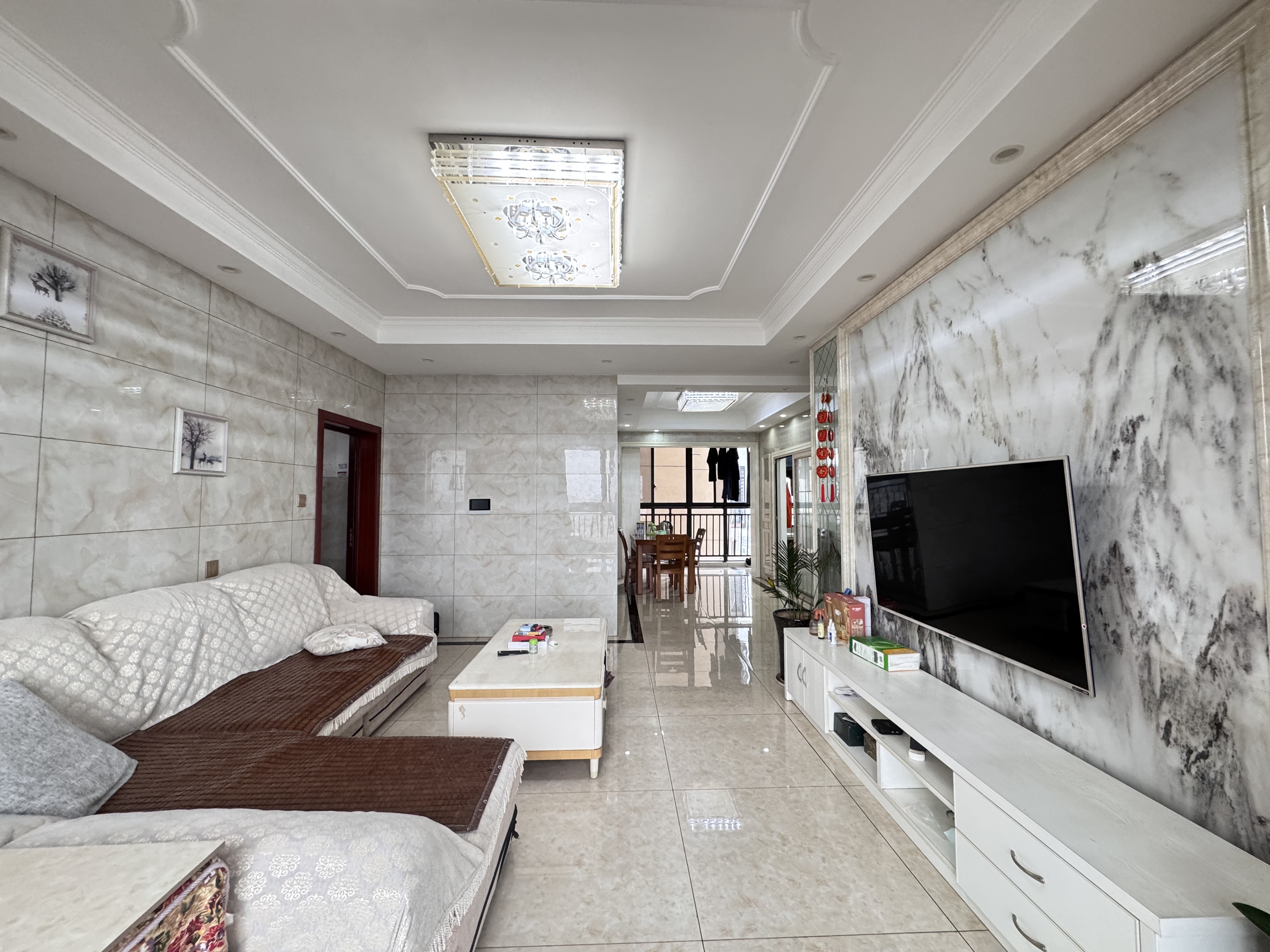 蓝海卧龙湾  3室2厅2卫    66.0万室内图