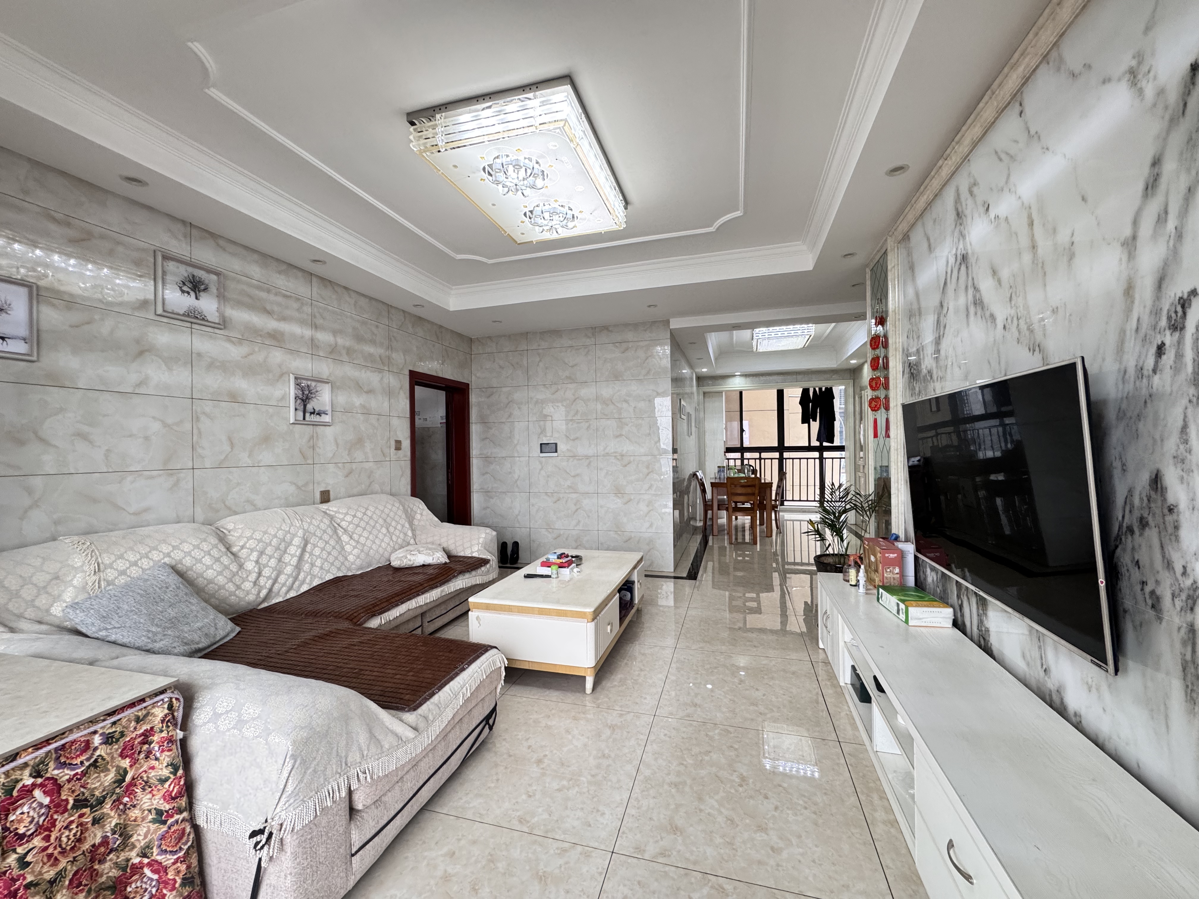 蓝海卧龙湾  3室2厅2卫    66.0万室内图