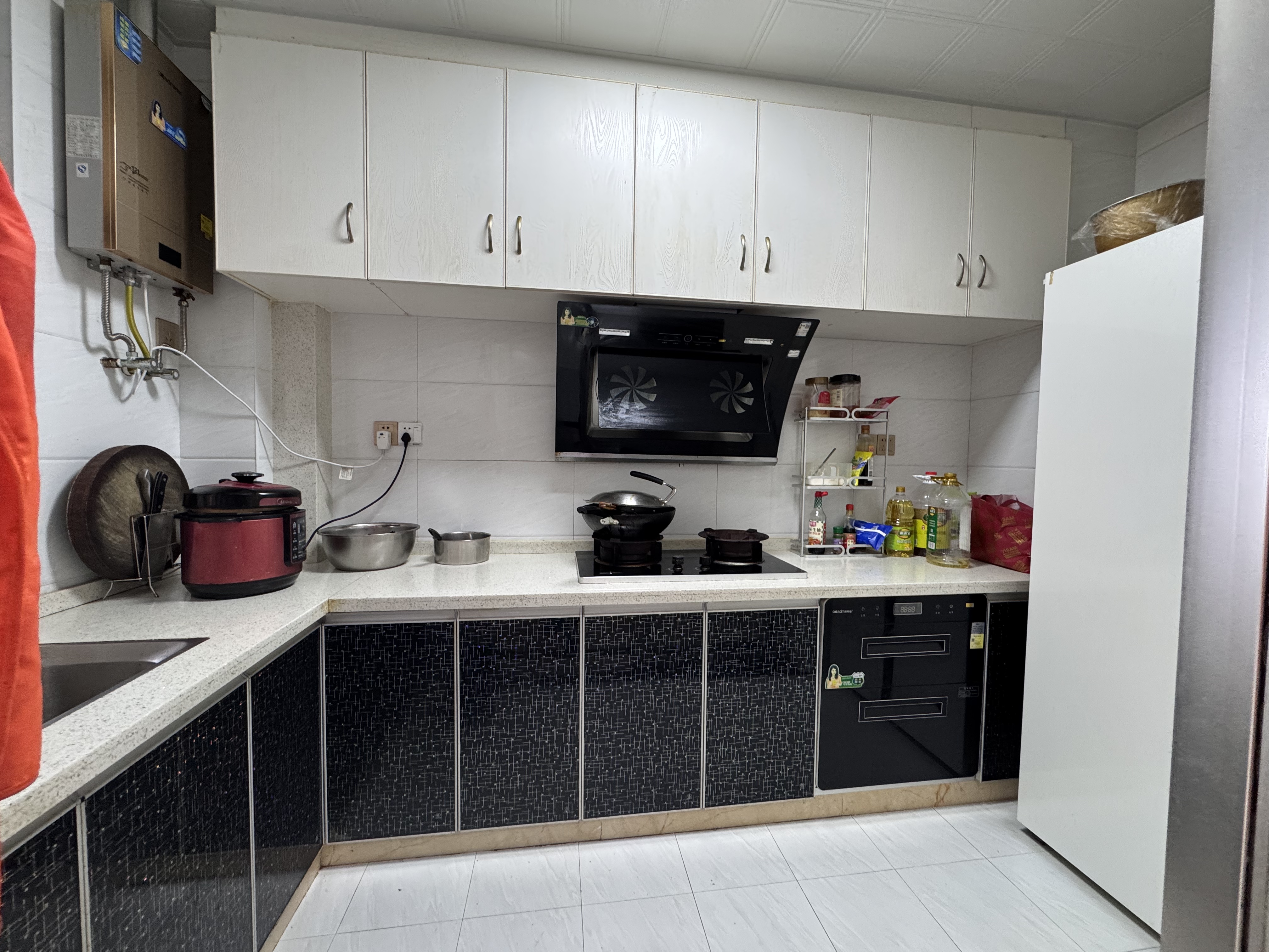 蓝海卧龙湾  3室2厅2卫    66.0万室内图