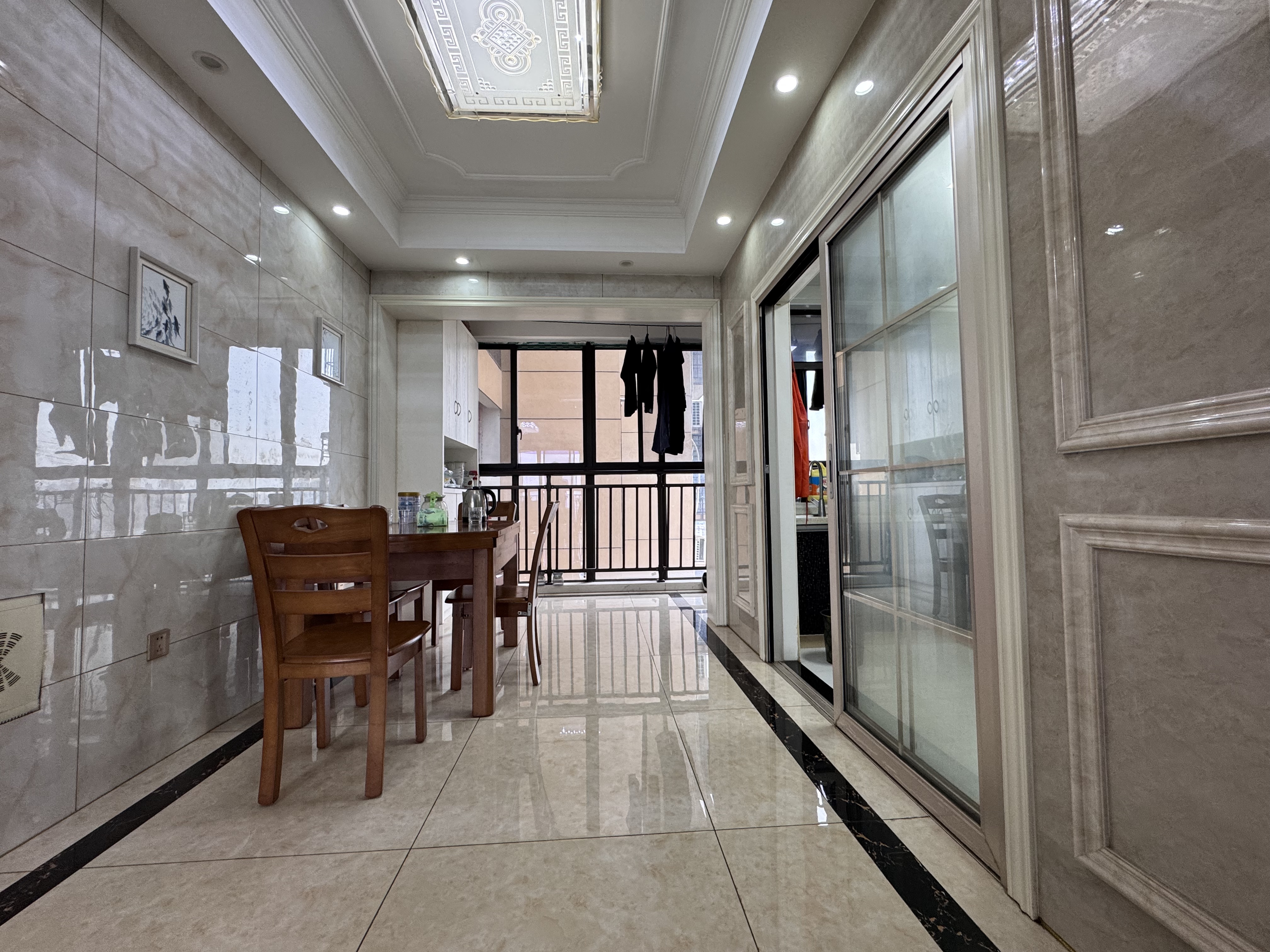 蓝海卧龙湾  3室2厅2卫    66.0万室内图