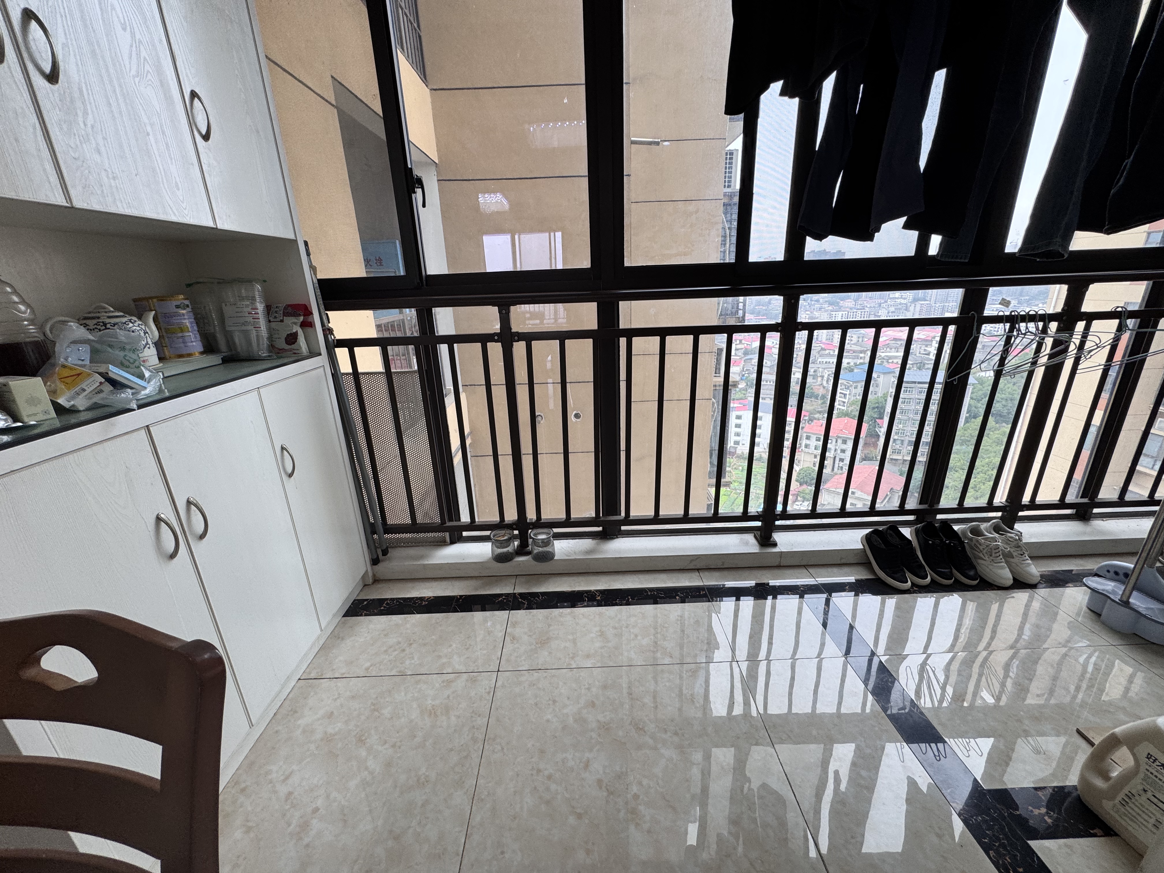 蓝海卧龙湾  3室2厅2卫    66.0万 蓝海卧龙湾  3室2厅2卫    66.0万室内图