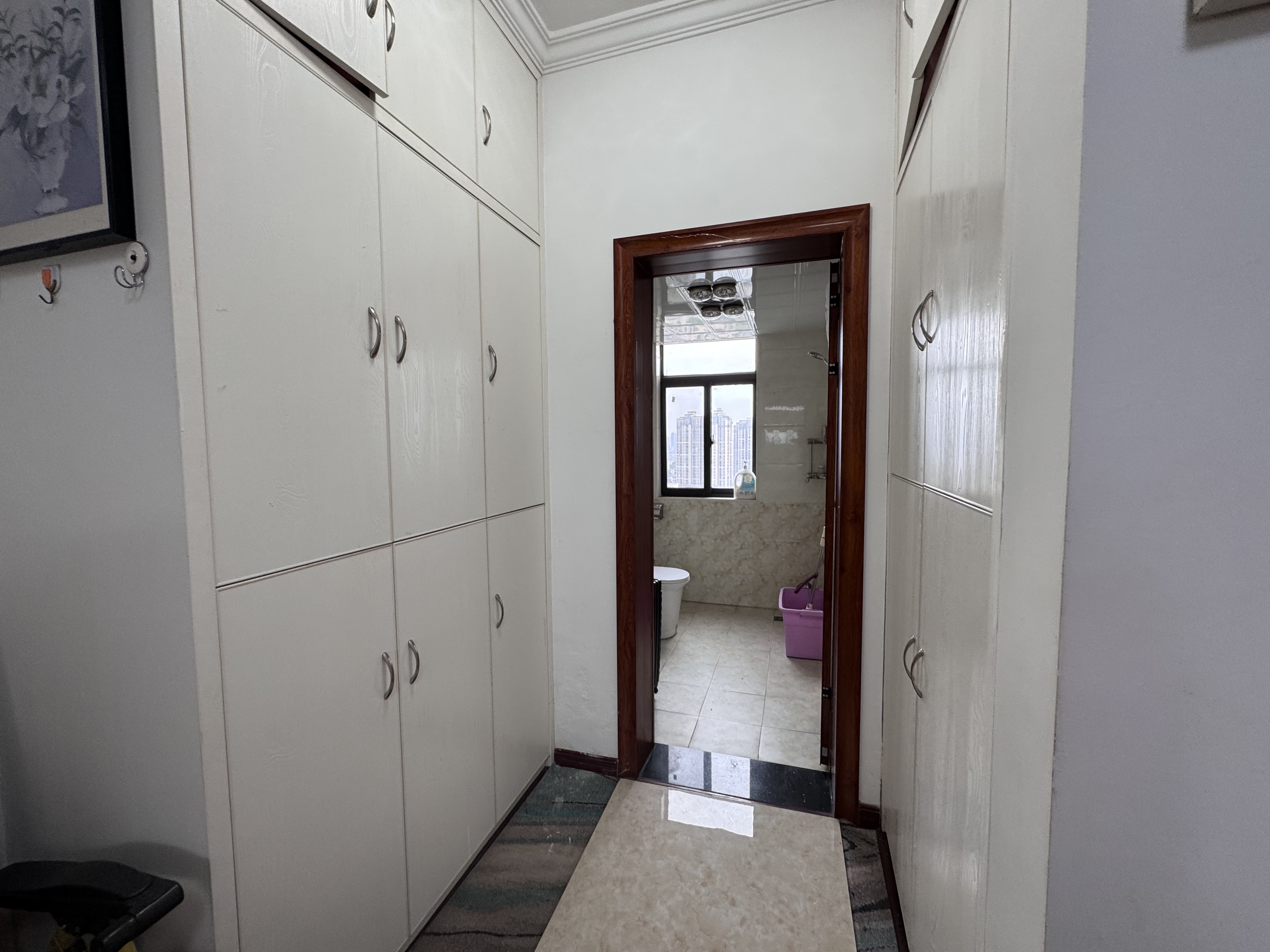 蓝海卧龙湾  3室2厅2卫    66.0万室内图