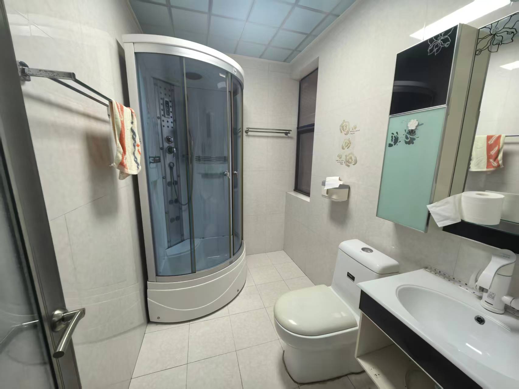 泉塘湾一期  4室2厅2卫    55.8万室内图