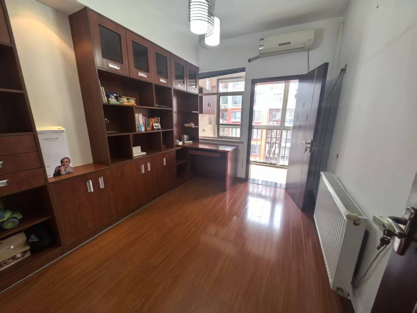 泉塘湾一期  4室2厅2卫    55.8万室内图