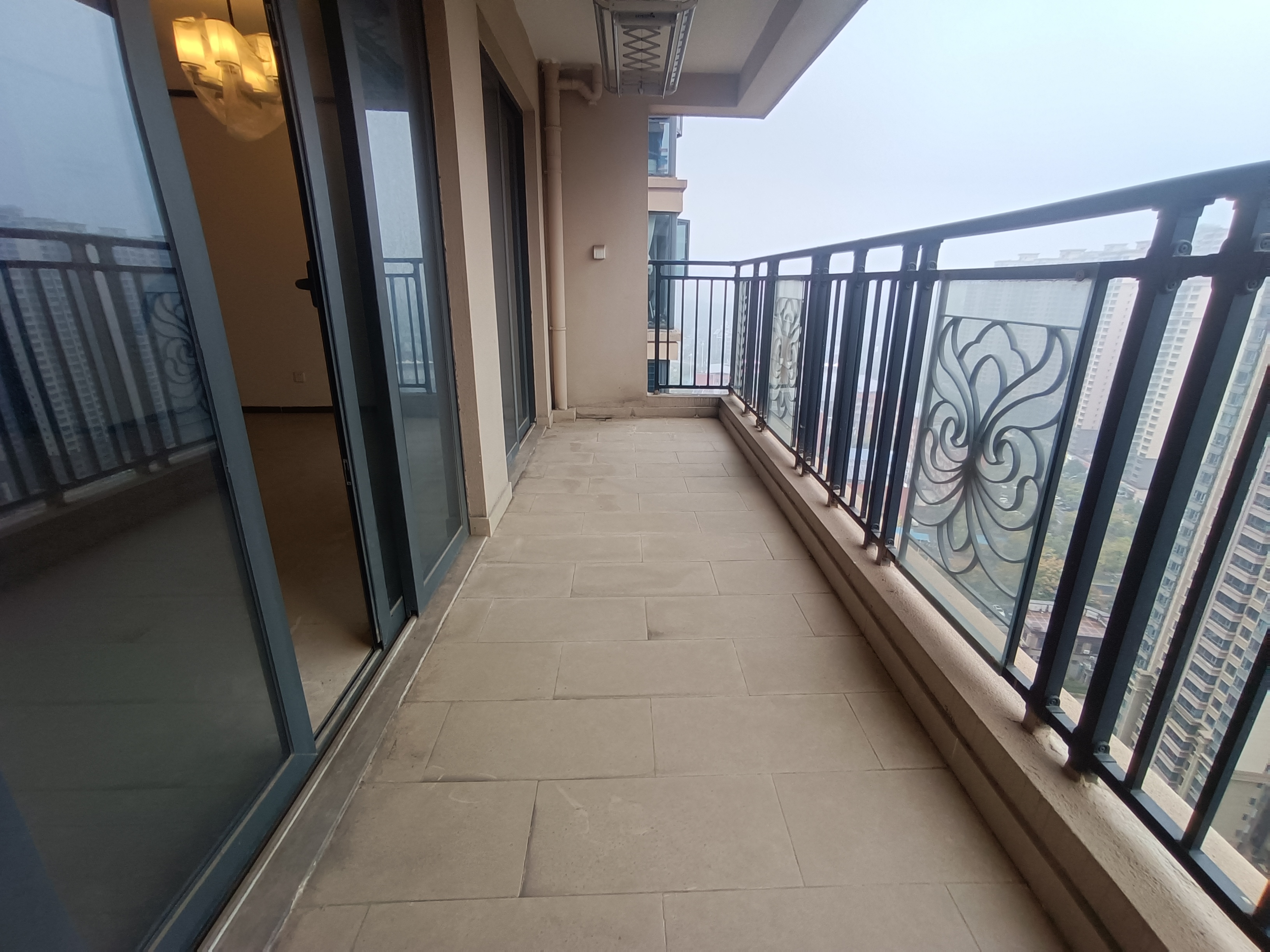 株洲恒大悦珑台 3室2厅2卫 85.8万 株洲恒大悦珑台 3室2厅2卫 85.8万室内图