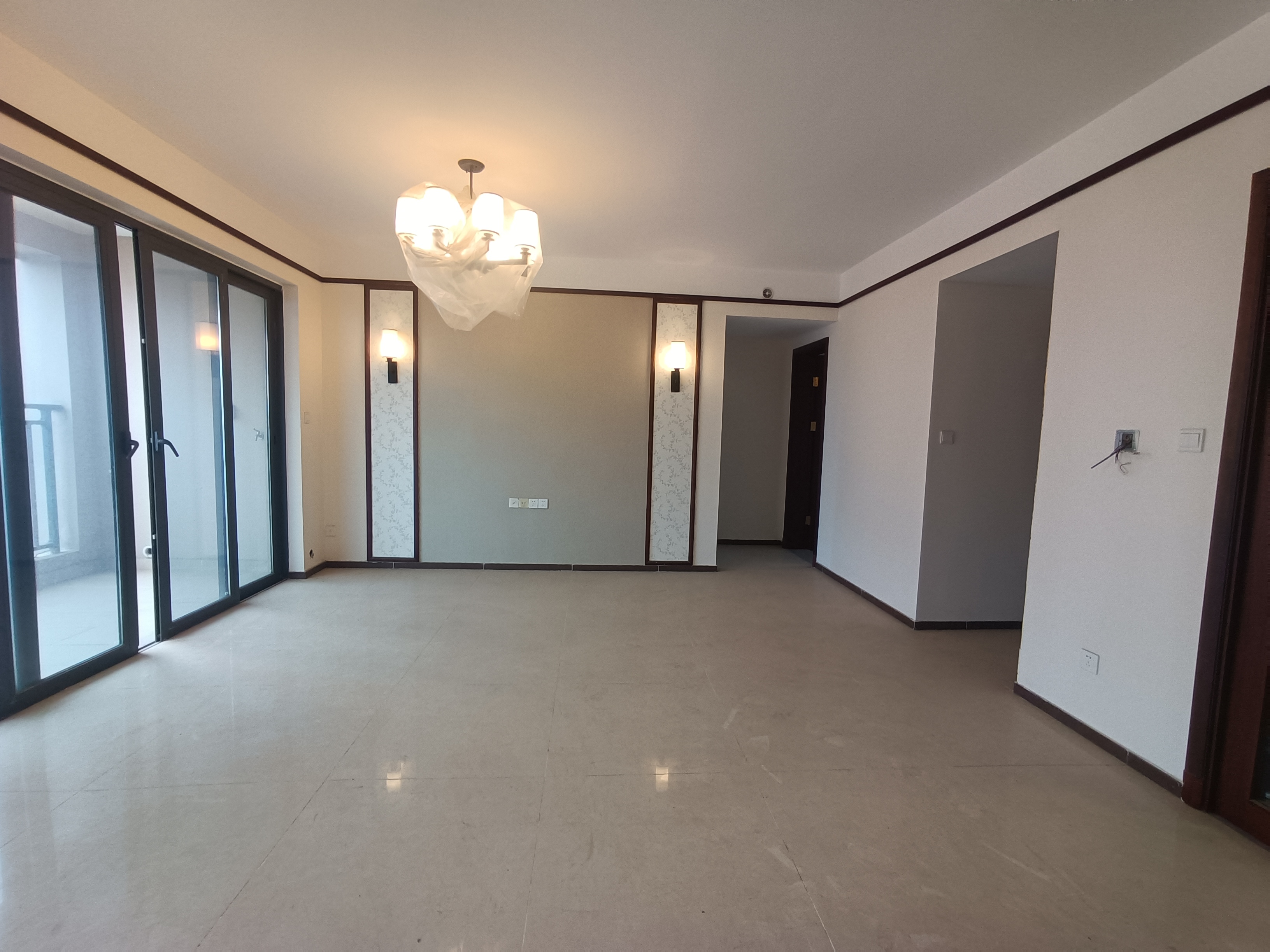 株洲恒大悦珑台 3室2厅2卫 85.8万 株洲恒大悦珑台 3室2厅2卫 85.8万室内图