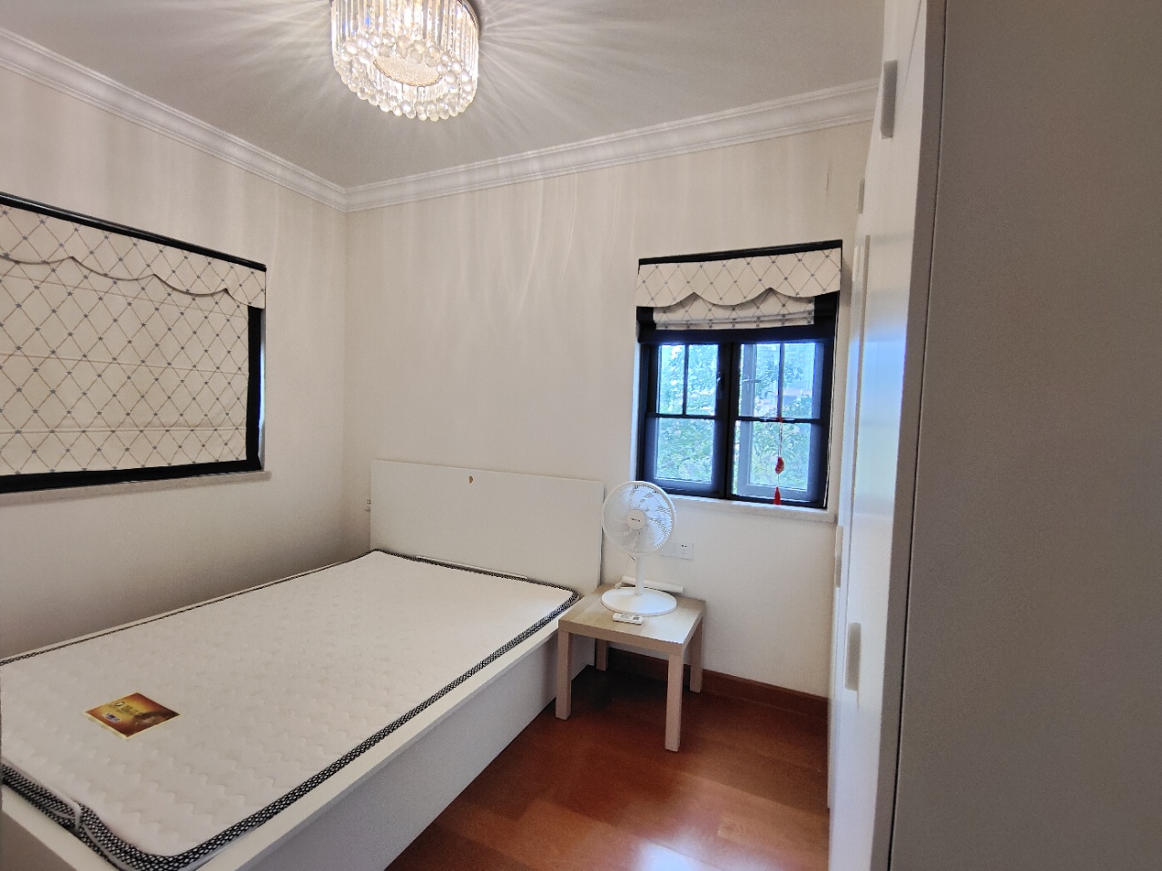 恒大华府  4室2厅2卫    89.8万室内图