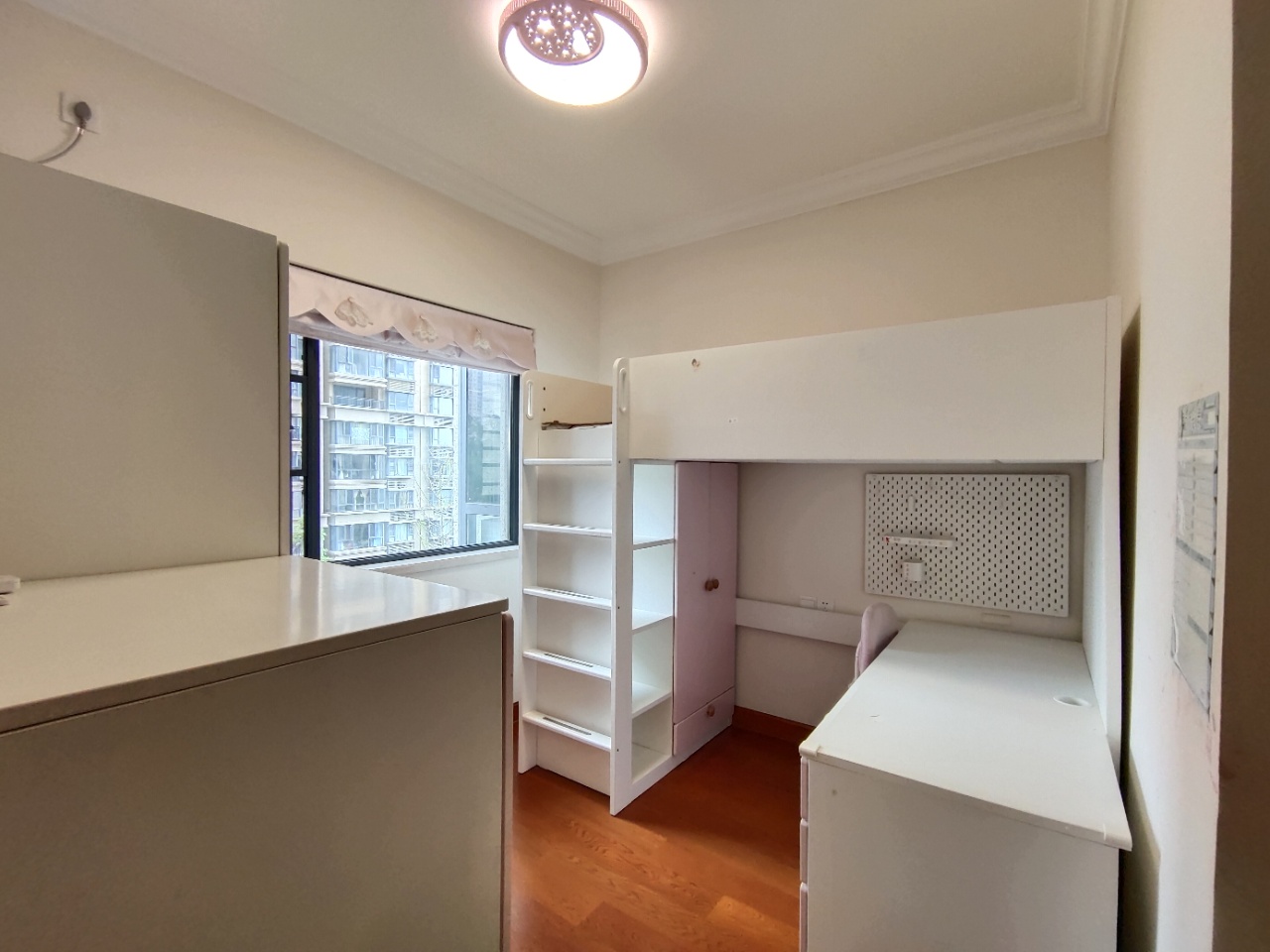 恒大华府  4室2厅2卫    89.8万室内图