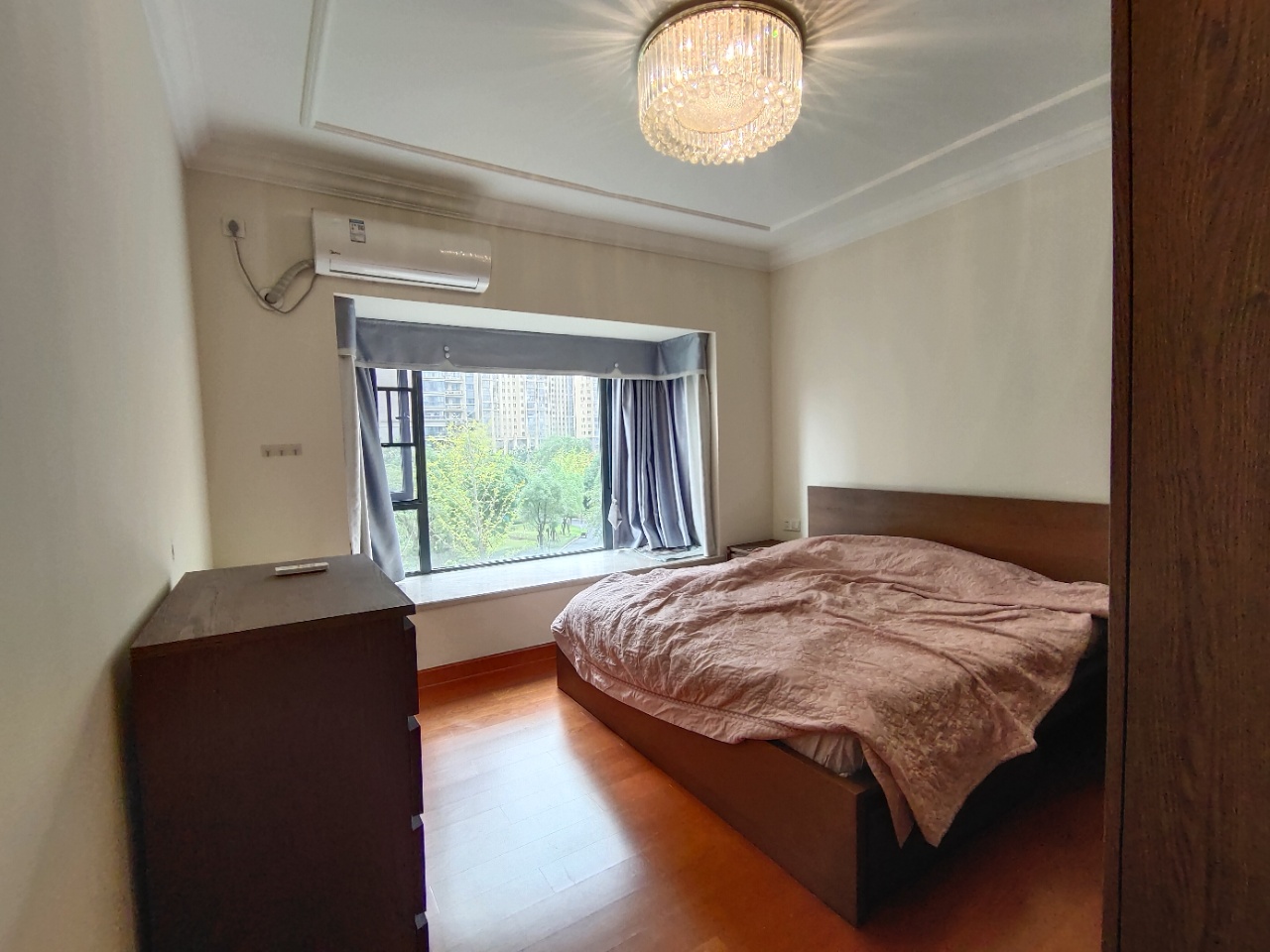 恒大华府 4室2厅2卫 89.8万 恒大华府 4室2厅2卫 89.8万室内图