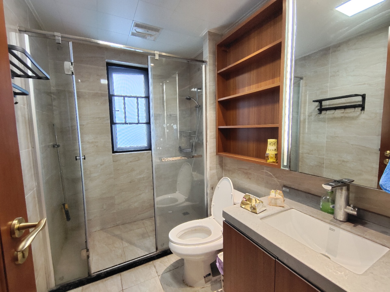 恒大华府 4室2厅2卫 89.8万 恒大华府 4室2厅2卫 89.8万室内图