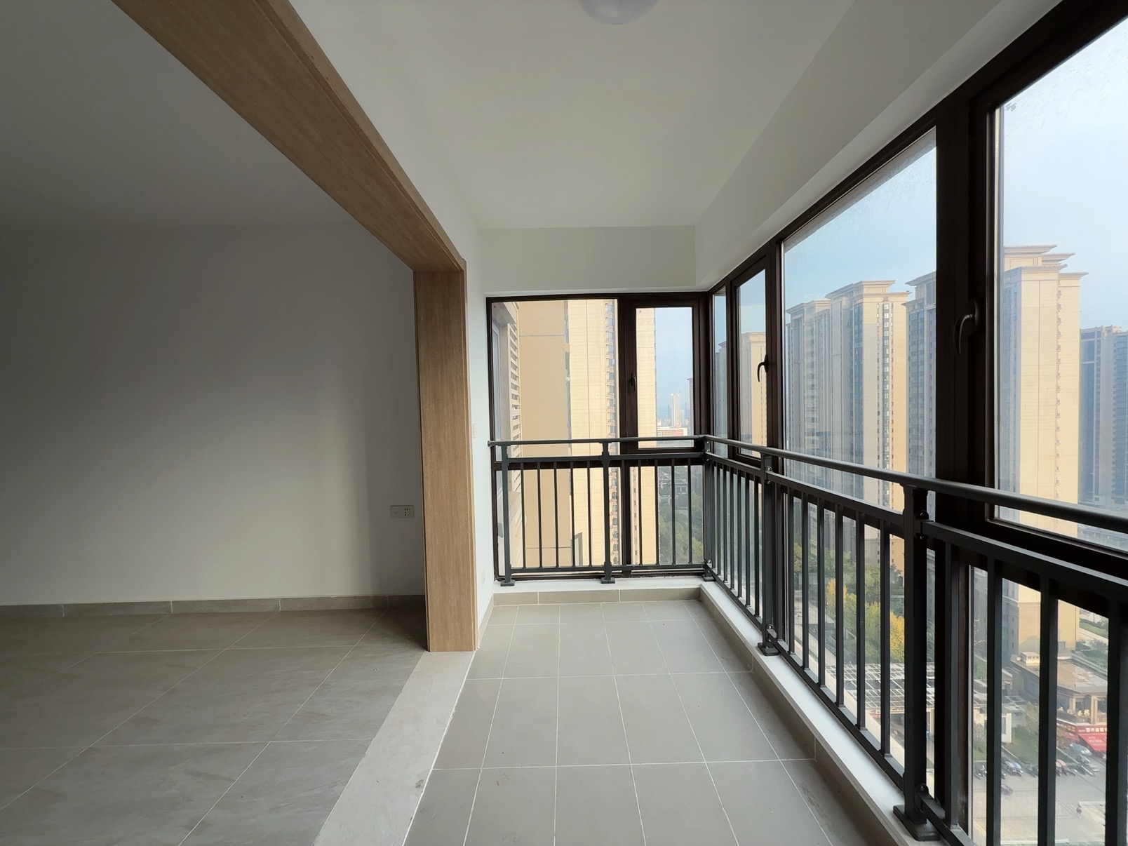 美的翰城  3室2厅2卫    110.0万室内图