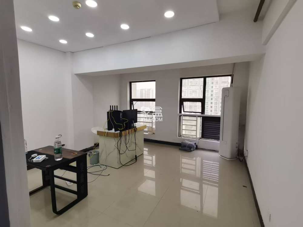 中房电脑大市场  1室1厅1卫    15.0万