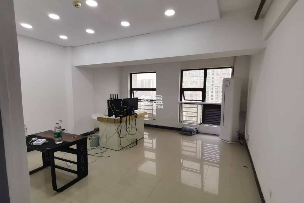 中房电脑大市场 1室1厅1卫 15.0万 中房电脑大市场 1室1厅1卫 15.0万室内图