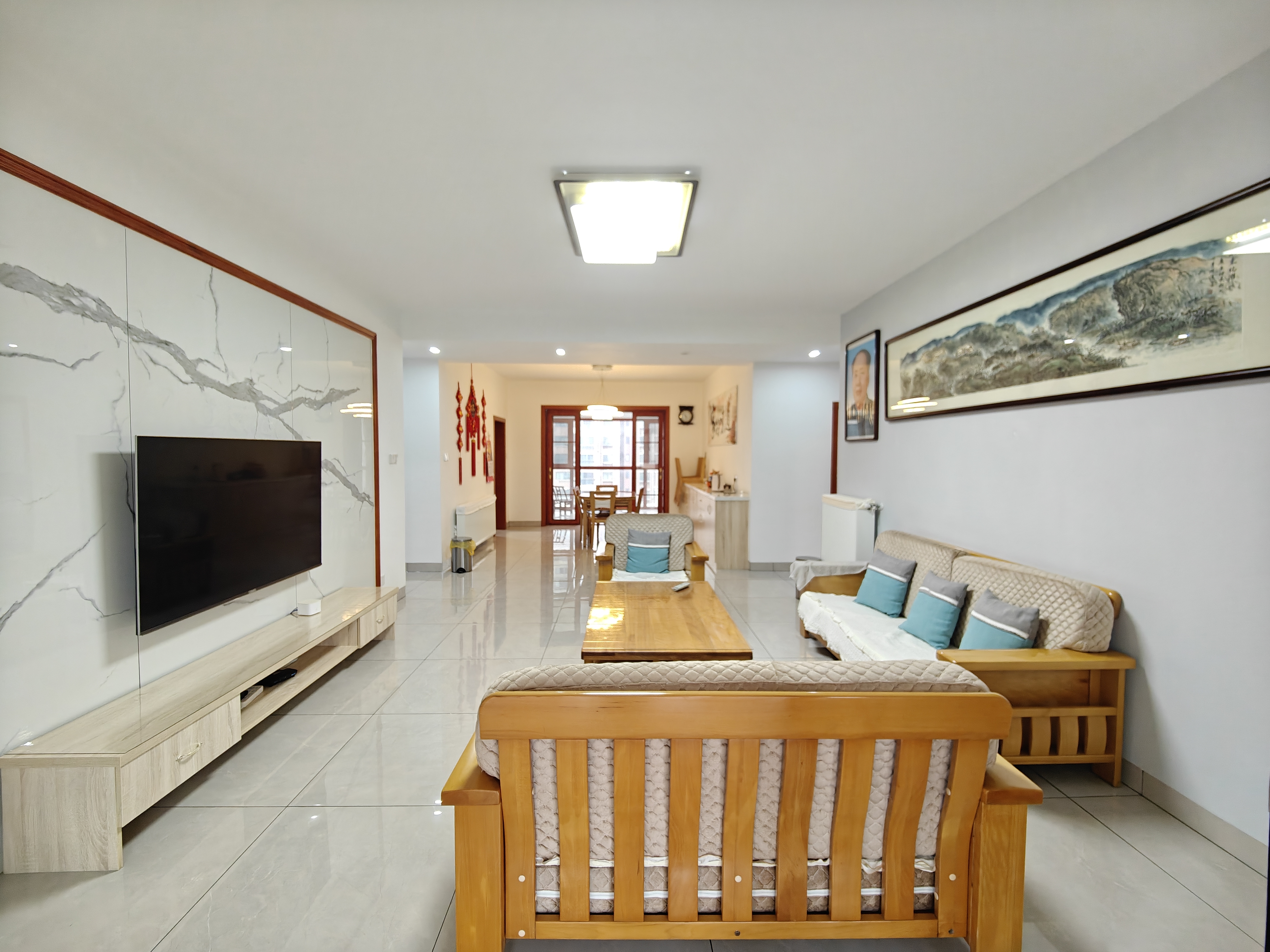 颐景园 5室2厅2卫 120.0万 颐景园 5室2厅2卫 120.0万室内图