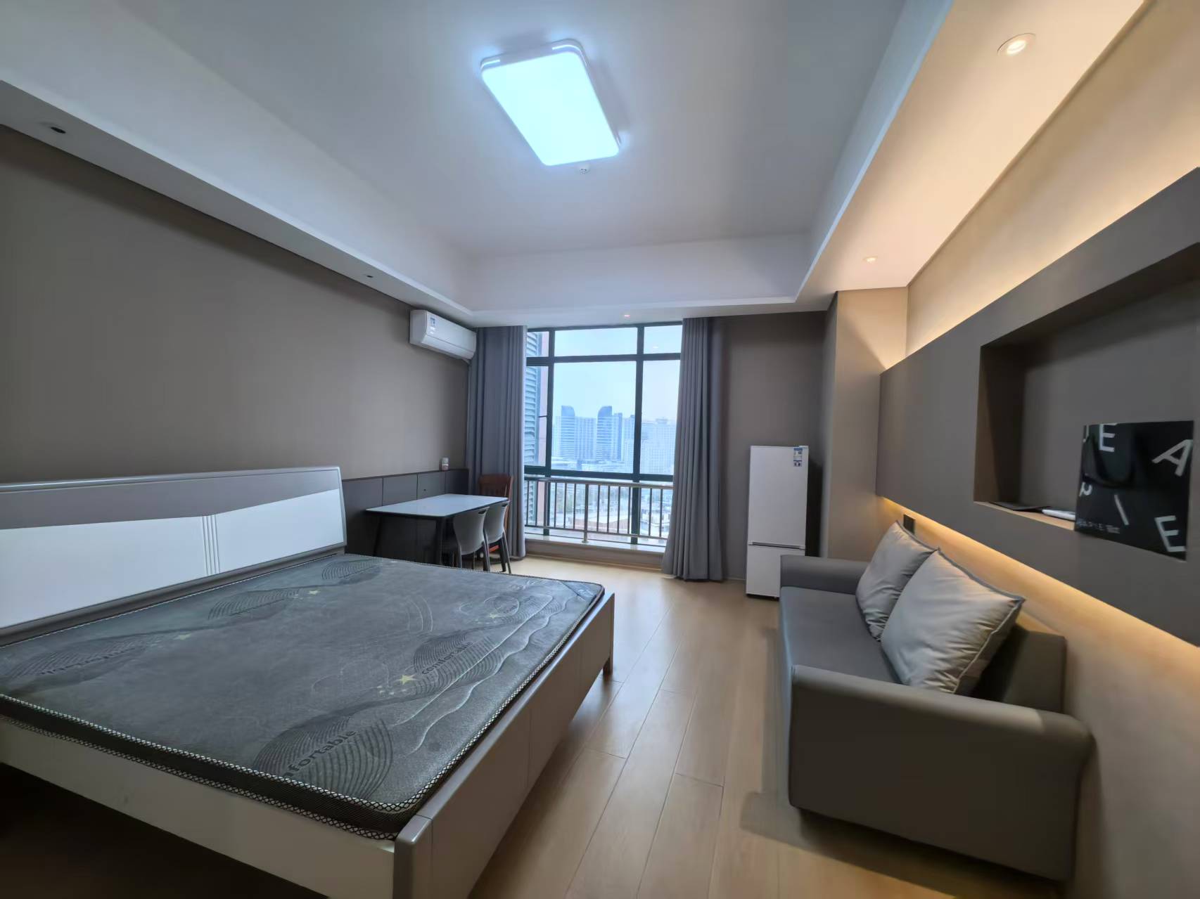 富华商业广场  1室1厅1卫    13.88万