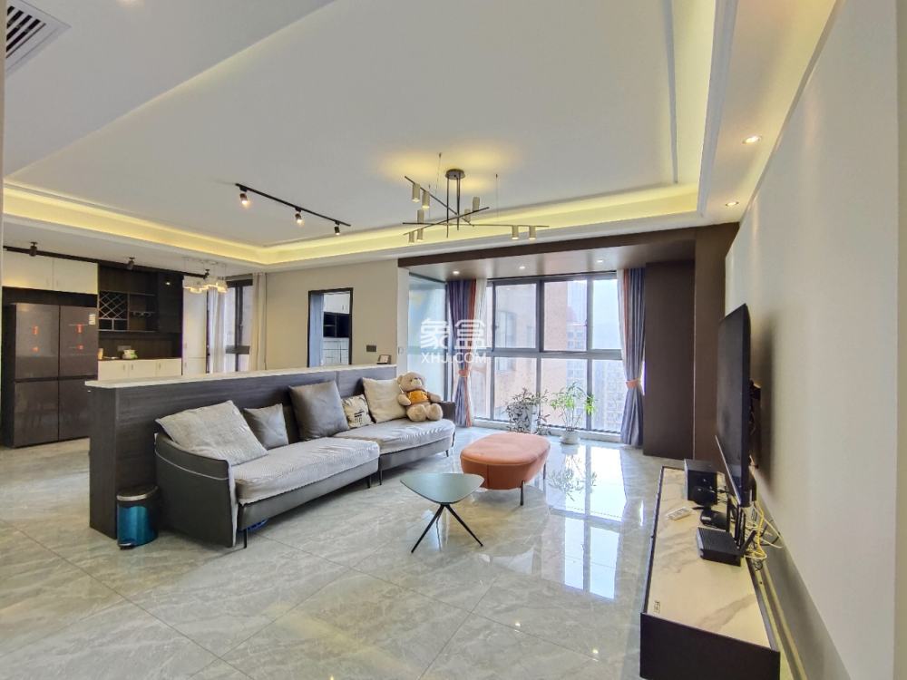 湘银星城  3室2厅2卫    76.8万