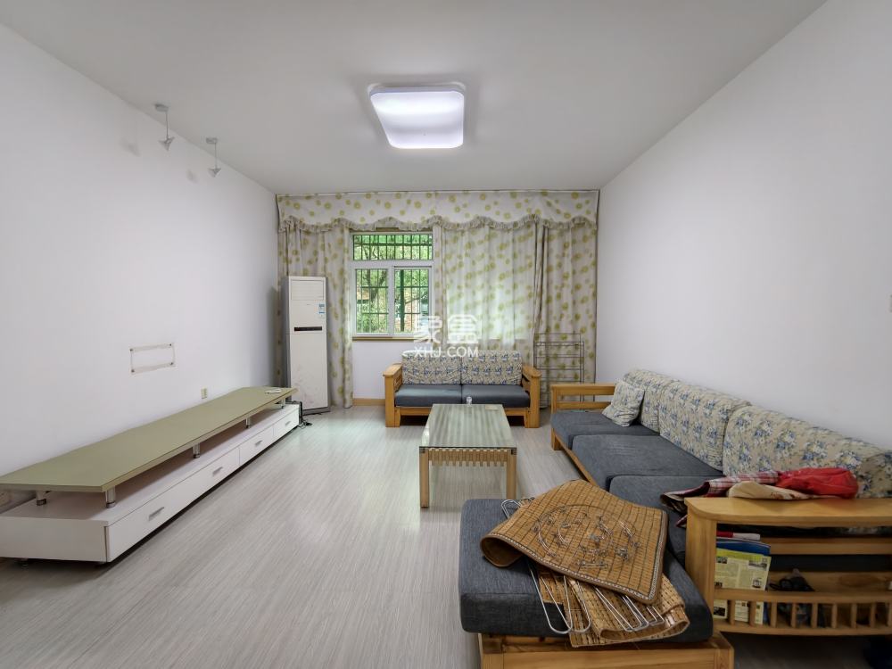 珠江花园  3室2厅2卫    42.8万