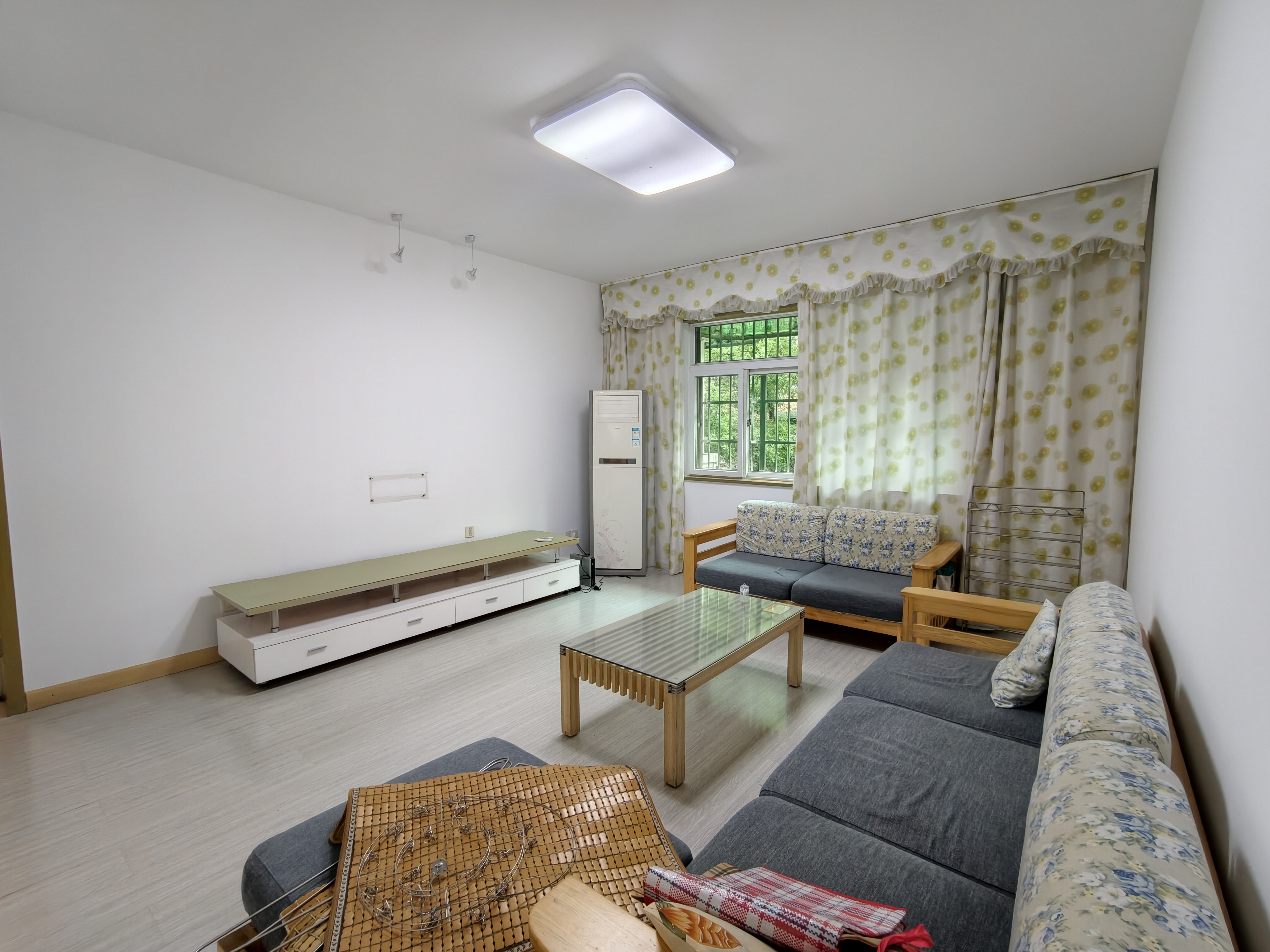 珠江花园 3室2厅2卫 42.8万 珠江花园 3室2厅2卫 42.8万室内图