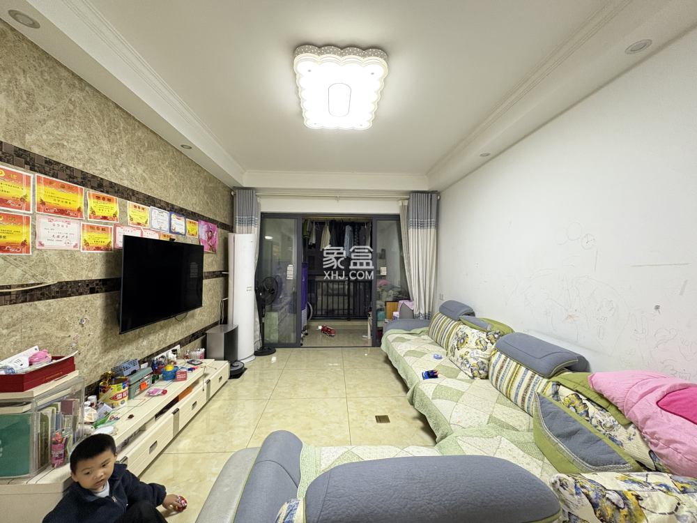 湘银星城  3室2厅2卫    53.0万