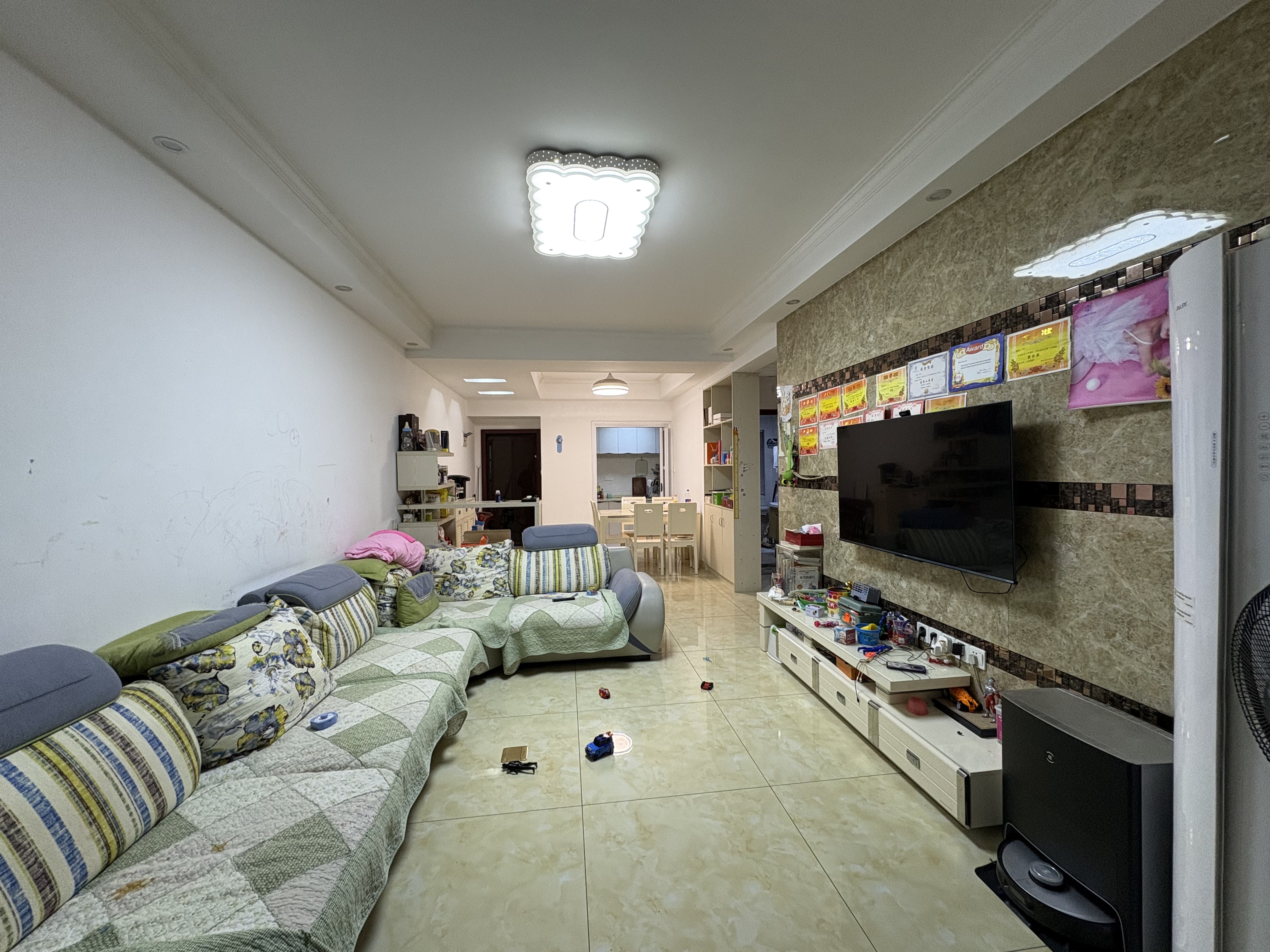 湘银星城 3室2厅2卫 55.0万 湘银星城 3室2厅2卫 55.0万室内图