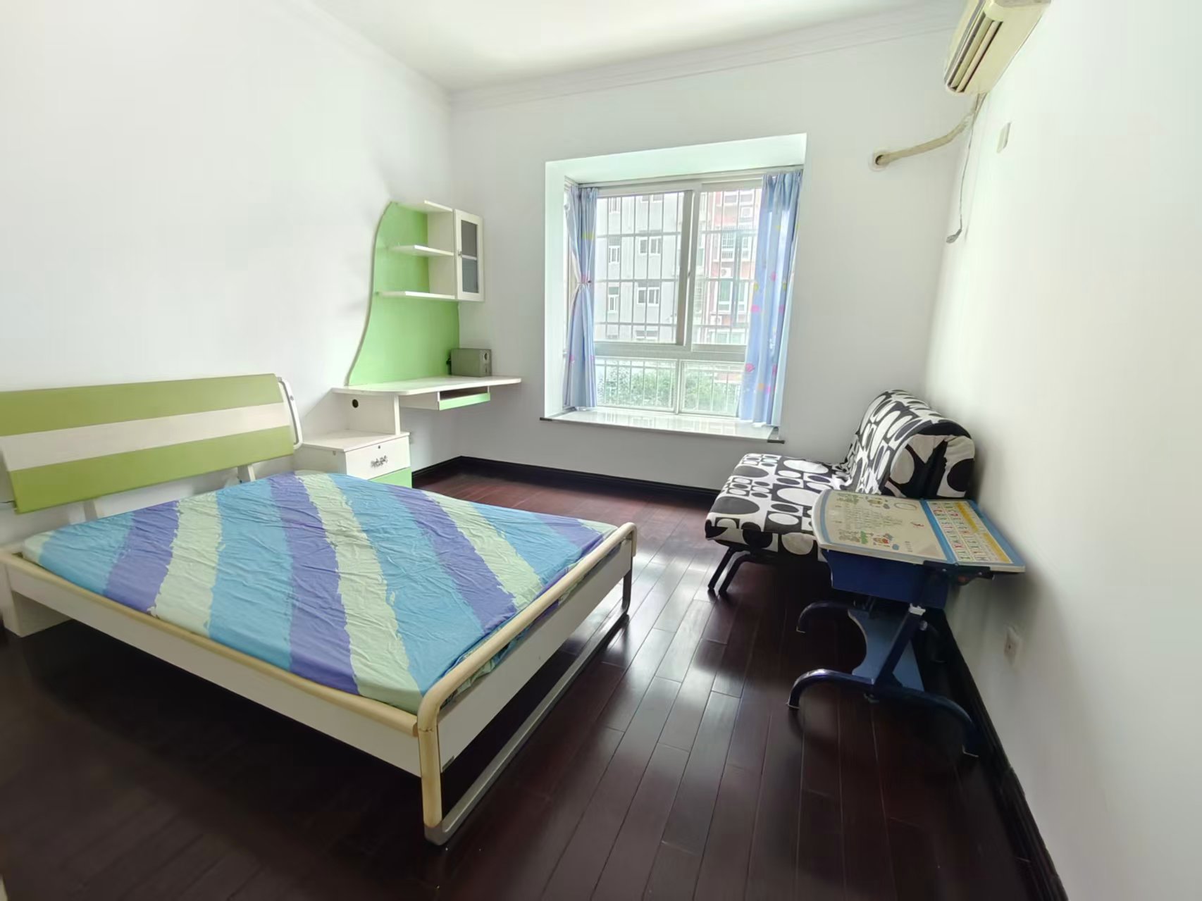 学林雅苑 4室2厅2卫 53.8万 学林雅苑 4室2厅2卫 53.8万室内图