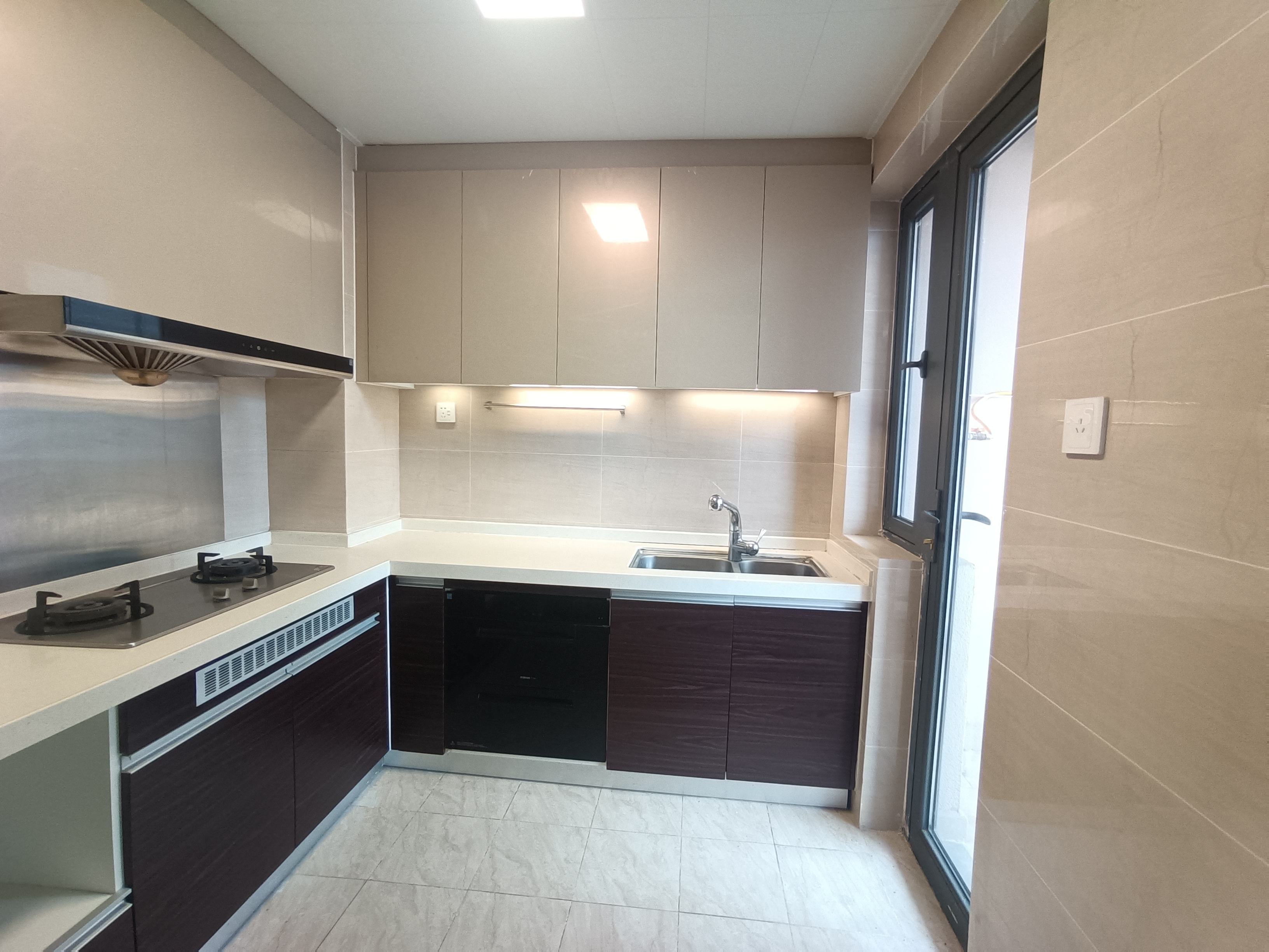 株洲恒大悦珑台 4室2厅2卫 117.0万 株洲恒大悦珑台 4室2厅2卫 117.0万室内图