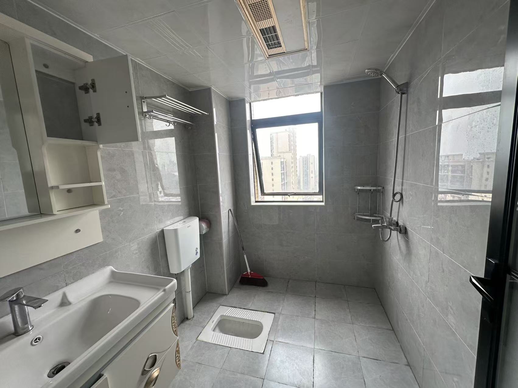 春藤小镇  3室2厅2卫    79.8万室内图