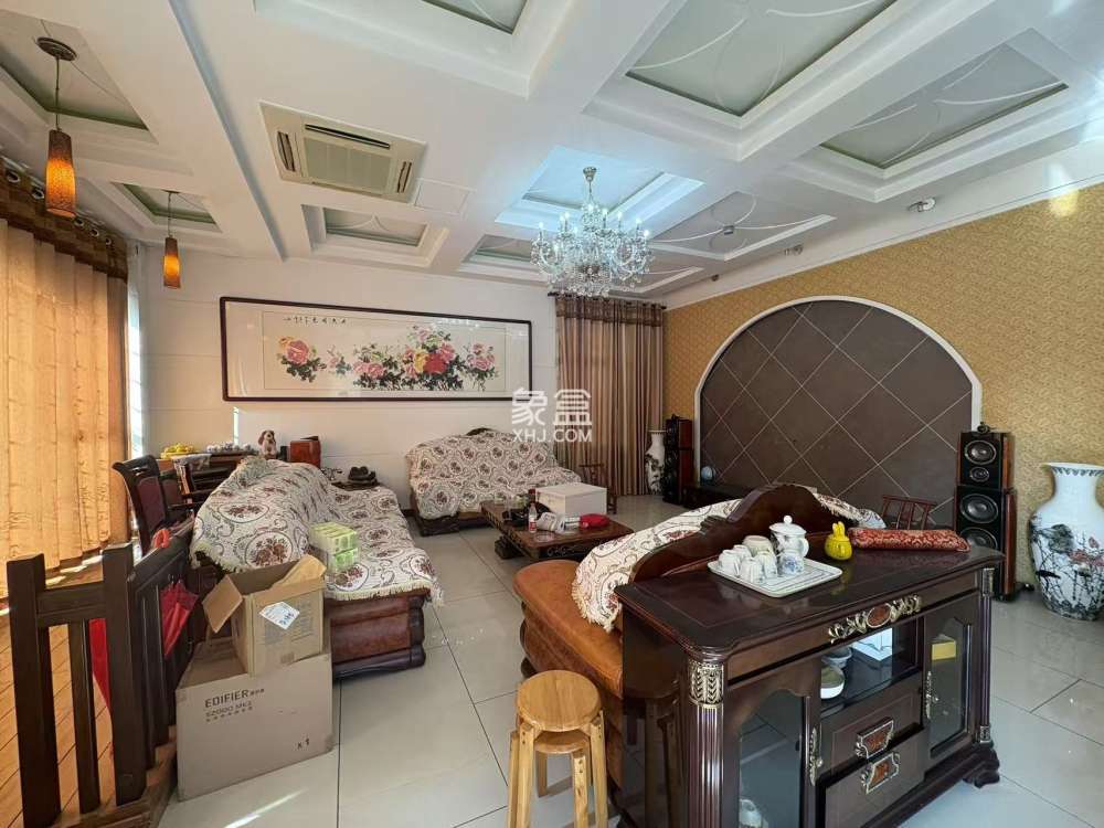 碧玉花园别墅  6室2厅3卫    260.0万