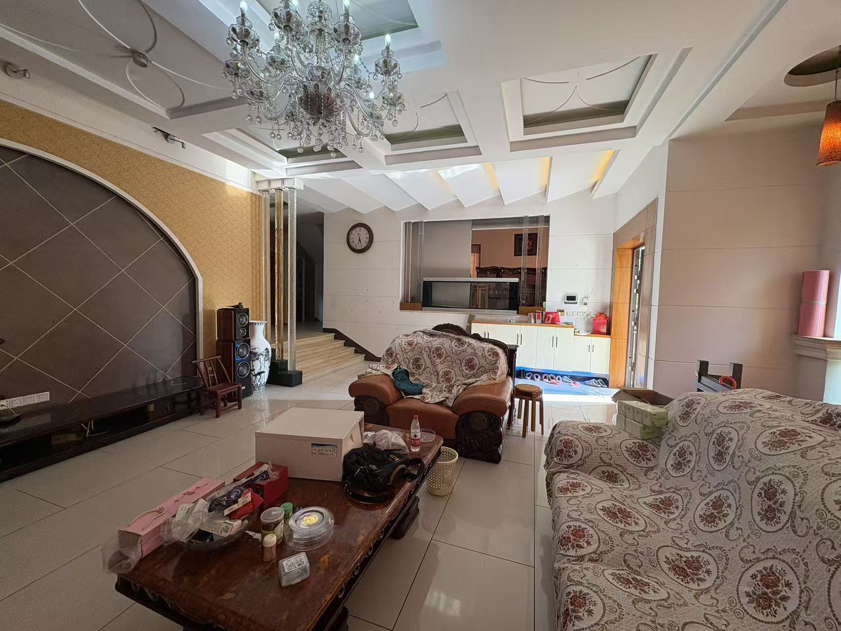 碧玉花园别墅 6室2厅3卫 260.0万 碧玉花园别墅 6室2厅3卫 260.0万室内图