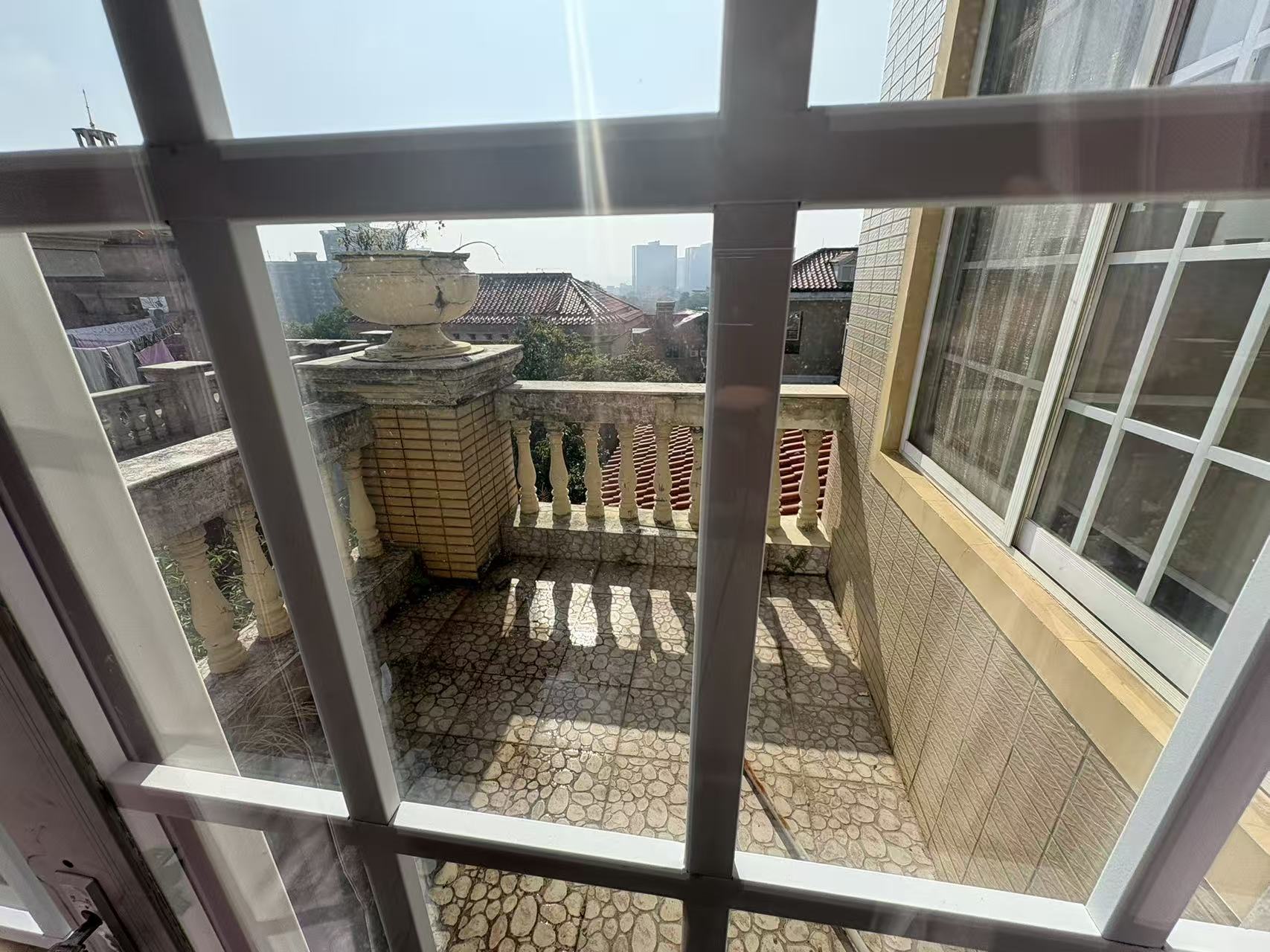 碧玉花园别墅 6室2厅3卫 260.0万 碧玉花园别墅 6室2厅3卫 260.0万室内图