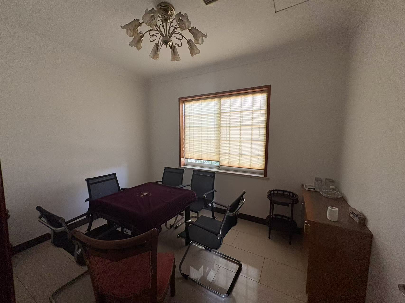 碧玉花园别墅 6室2厅3卫 260.0万 碧玉花园别墅 6室2厅3卫 260.0万室内图