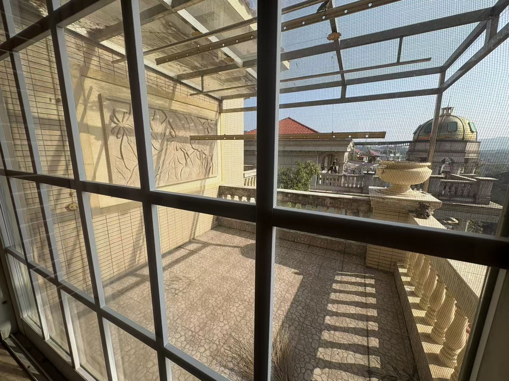 碧玉花园别墅 6室2厅3卫 260.0万 碧玉花园别墅 6室2厅3卫 260.0万室内图