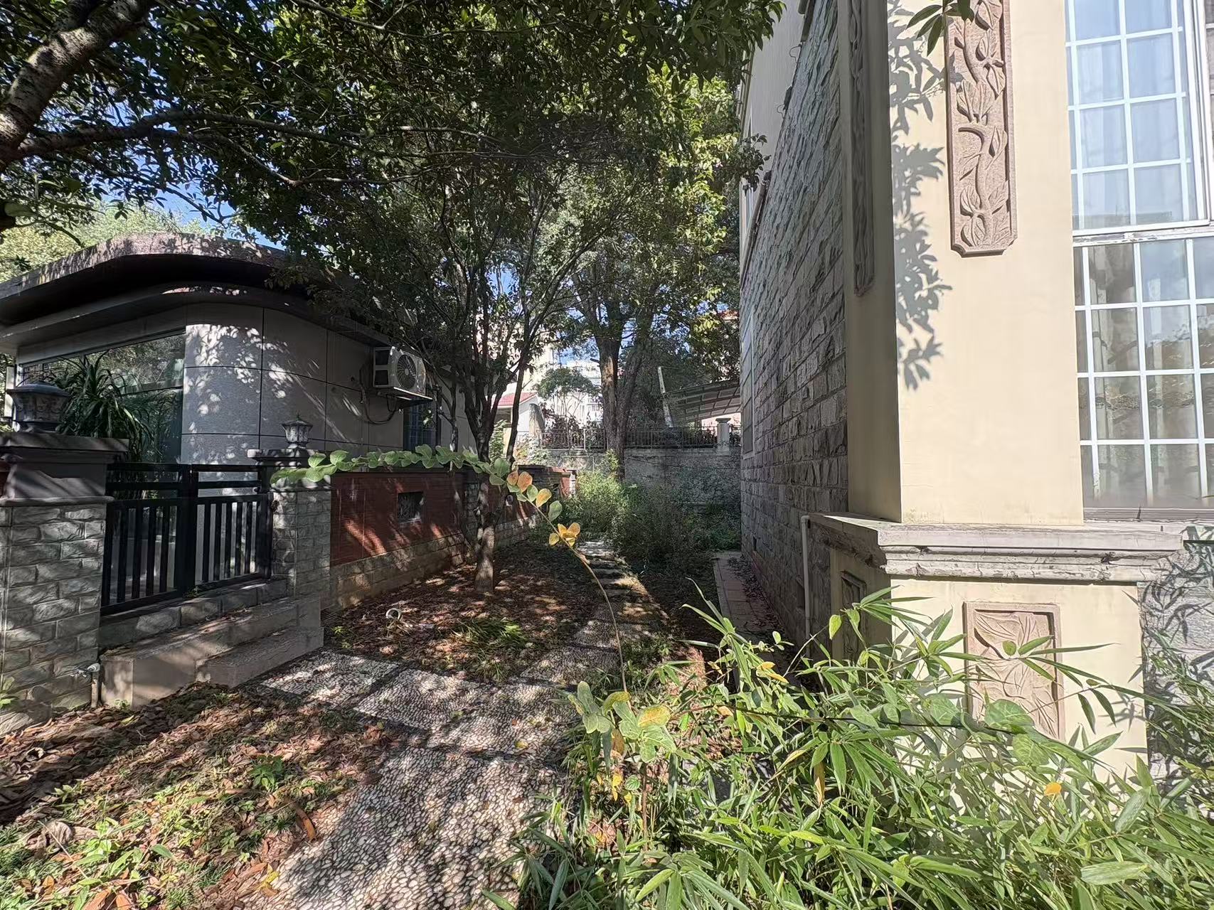 碧玉花园别墅 6室2厅3卫 260.0万 碧玉花园别墅 6室2厅3卫 260.0万室内图