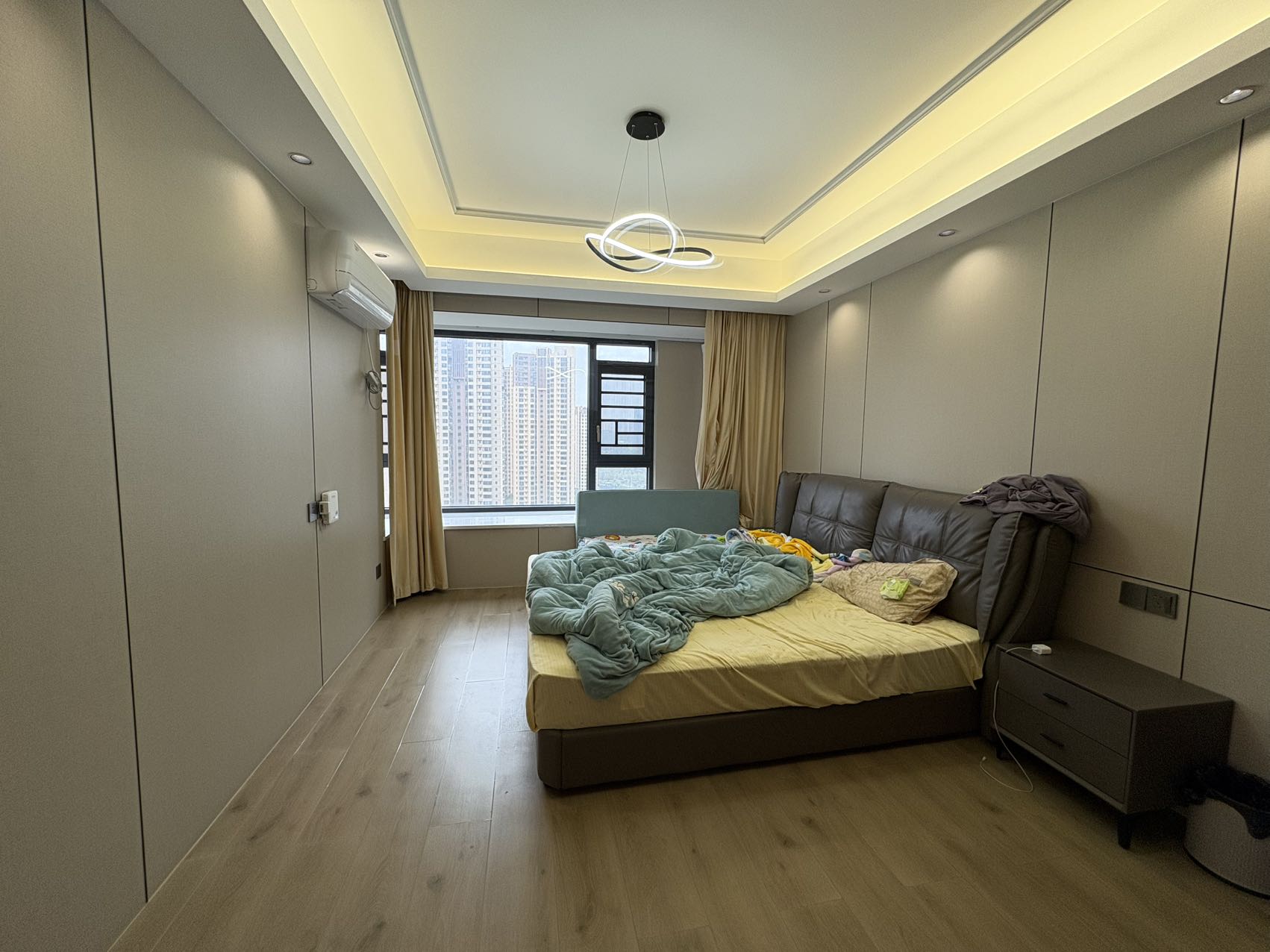 蓝溪谷  4室2厅2卫    109.0万室内图