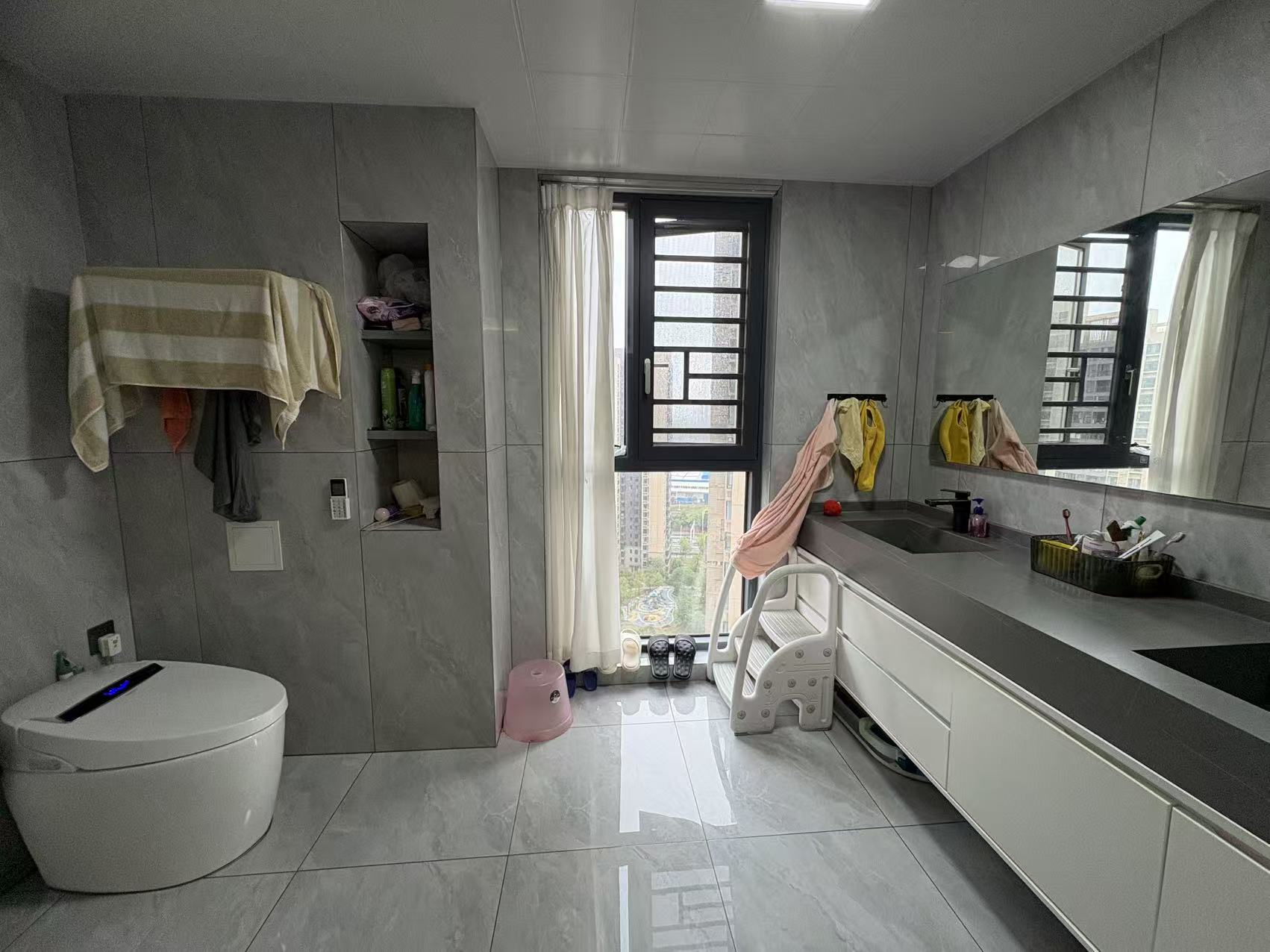 蓝溪谷 4室2厅2卫 109.0万 蓝溪谷 4室2厅2卫 109.0万室内图