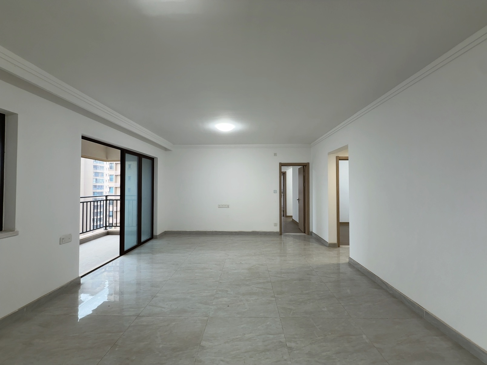 美的翰城 4室2厅2卫 118.0万 美的翰城 4室2厅2卫 118.0万室内图