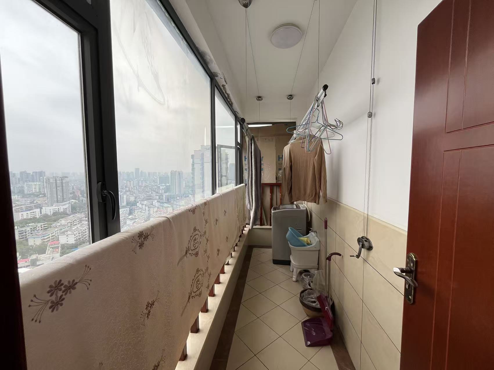 流金岁月-华晨国际  3室2厅2卫    90.0万室内图