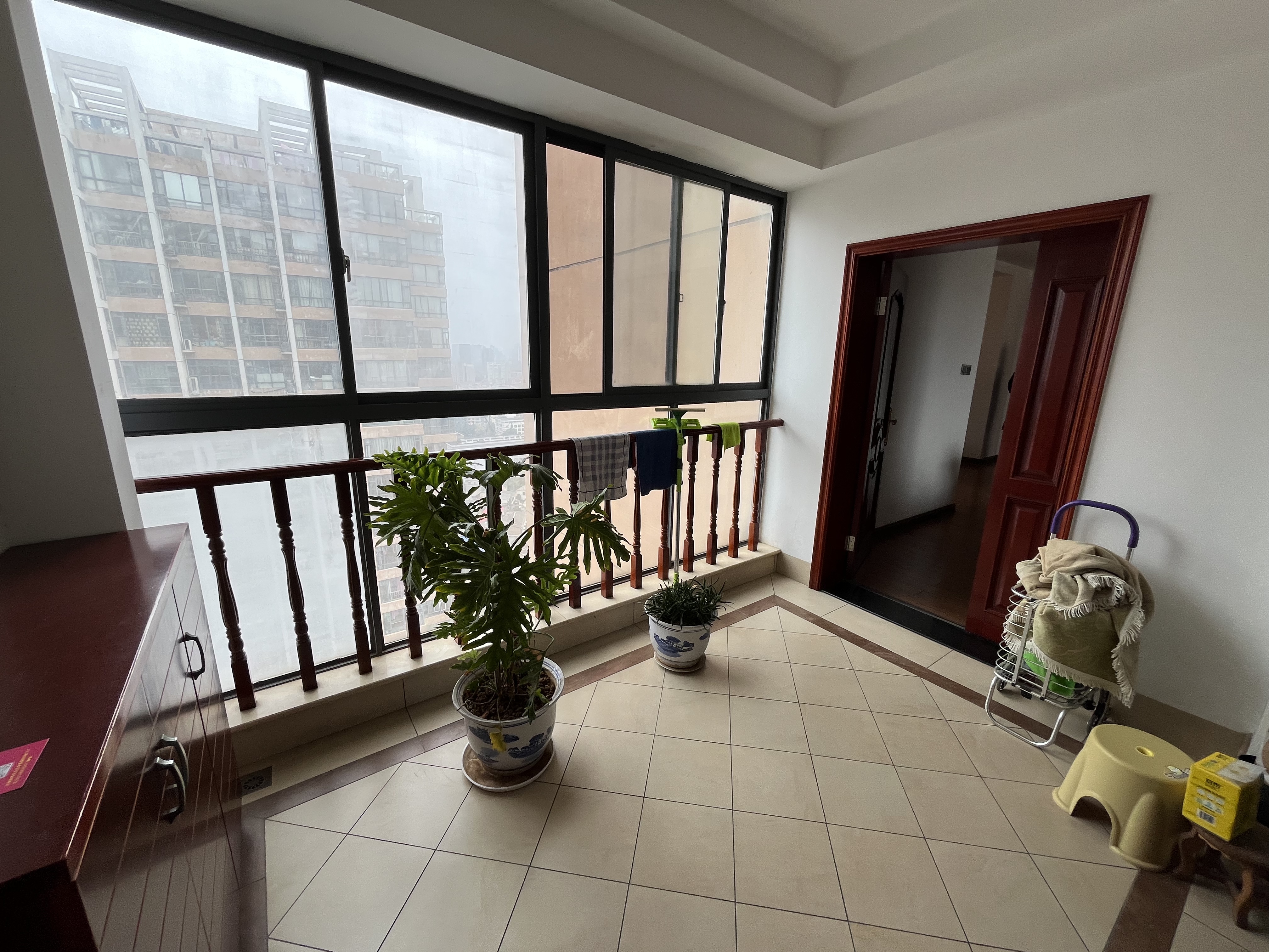 流金岁月-华晨国际  3室2厅2卫    90.0万室内图