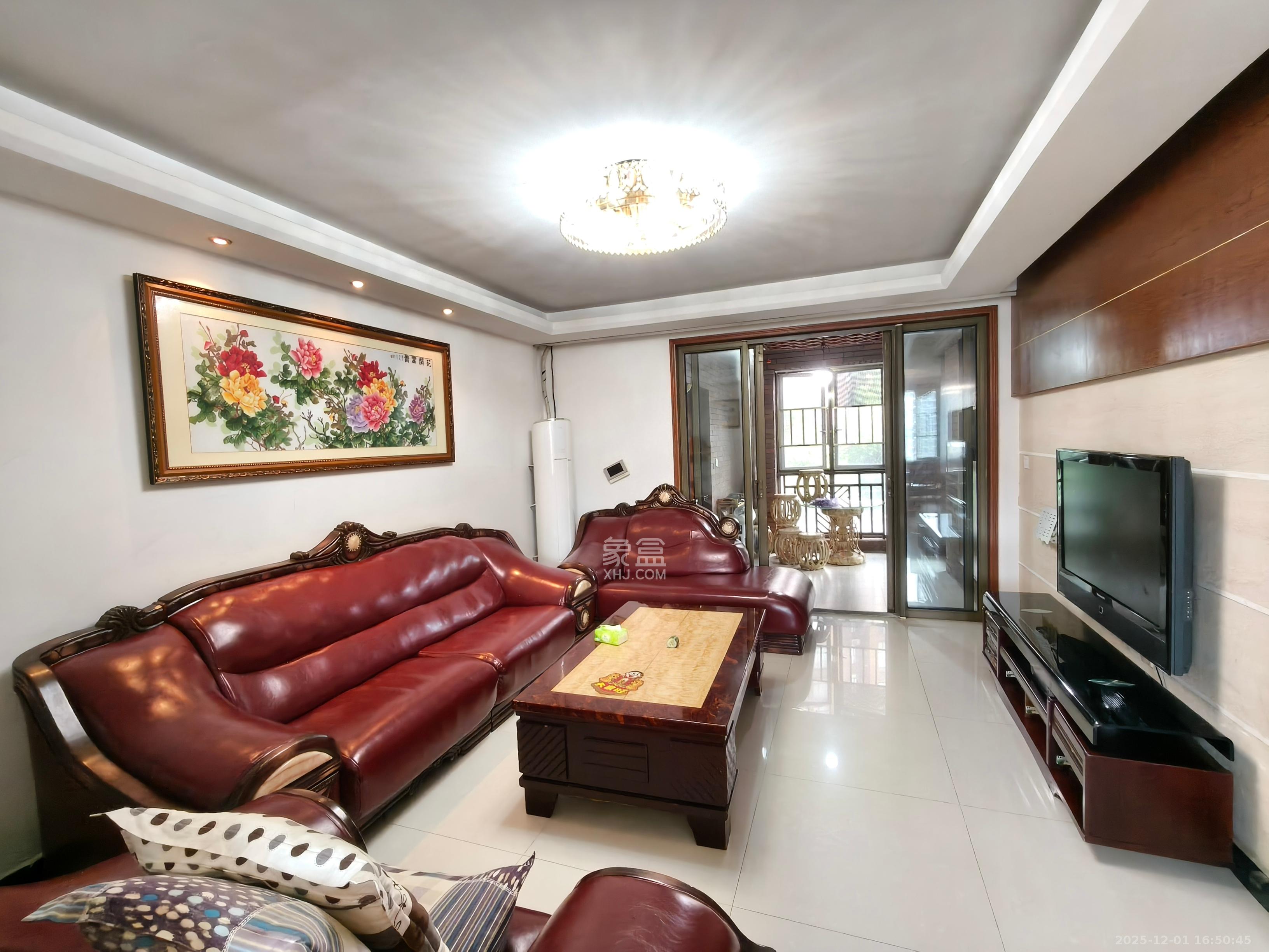 奥林匹克花园  3室2厅2卫    2500.0元/月