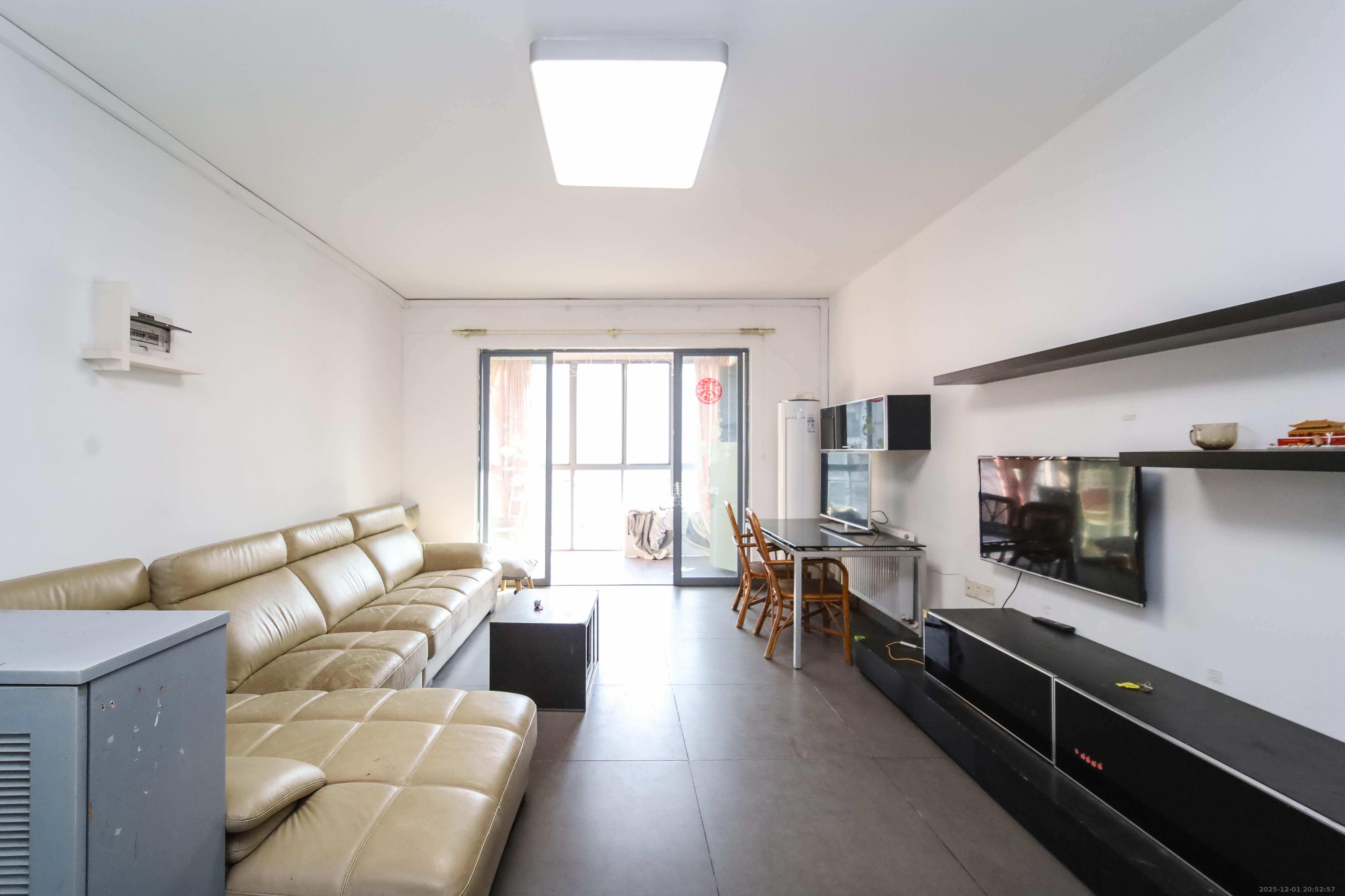 银港水晶城  3室2厅2卫    108.0万