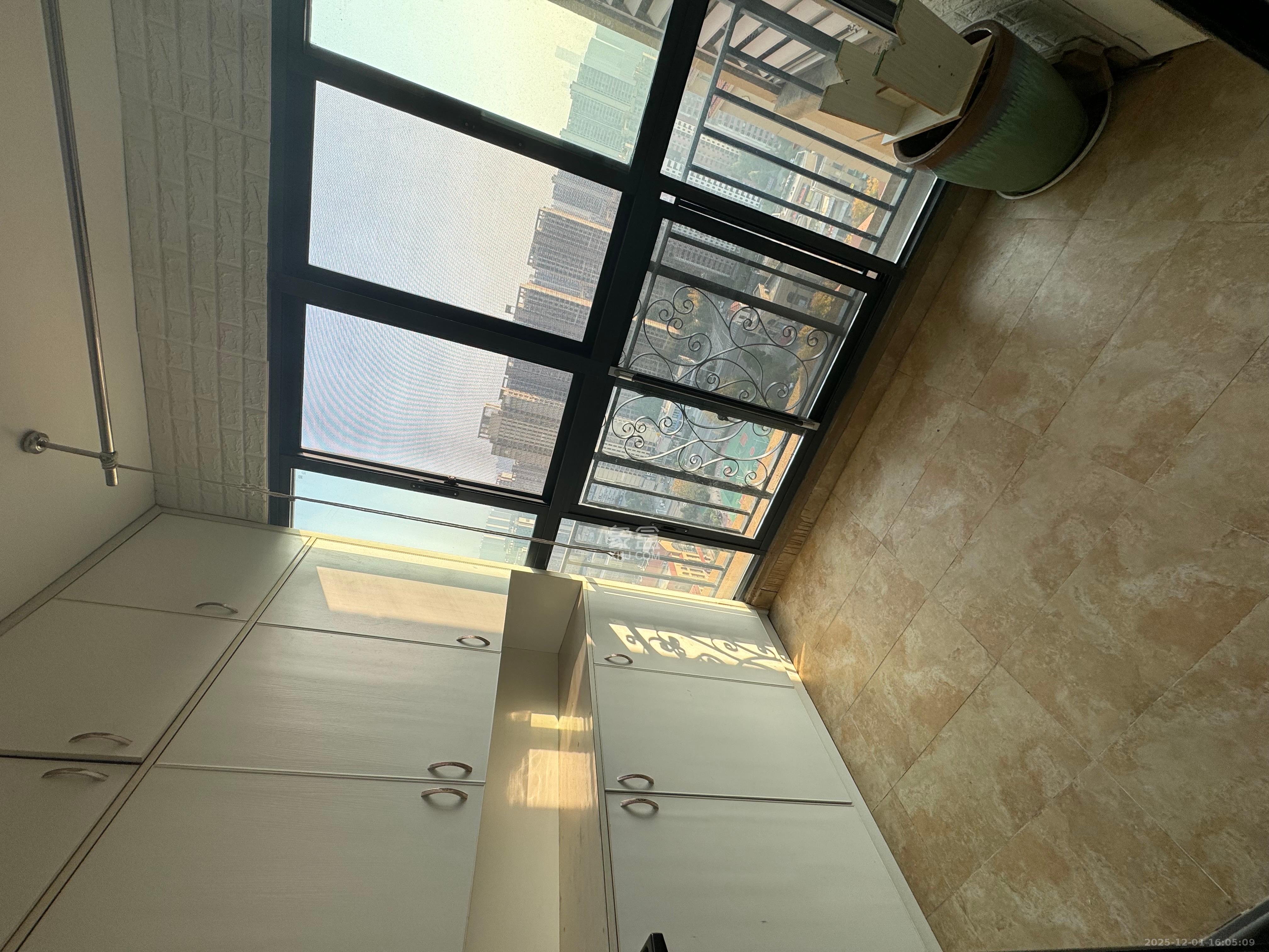 珠江郦城公园1号 3室2厅1卫 2600.0元/月 珠江郦城公园1号 3室2厅1卫 2600.0元/月室内图