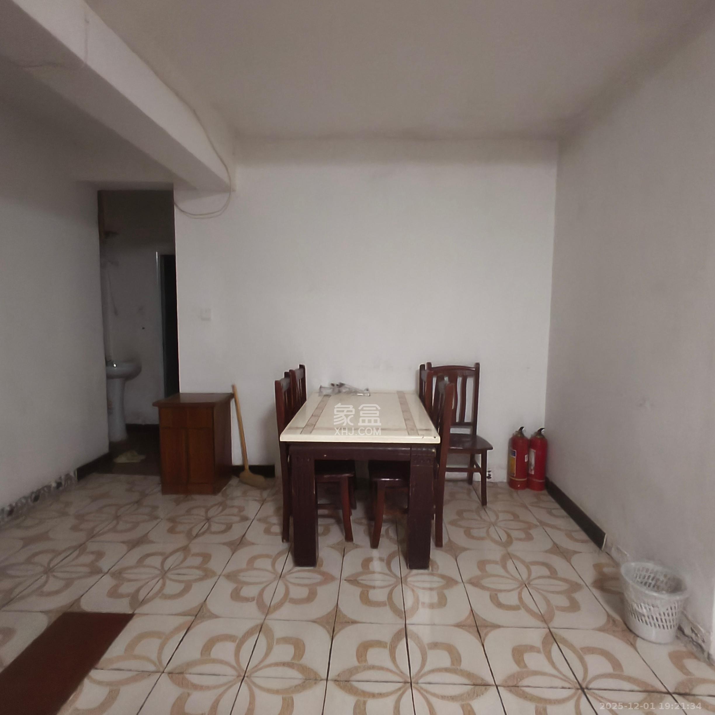 恒达花园 2室2厅1卫 1600.0元/月 恒达花园 2室2厅1卫 1600.0元/月室内图