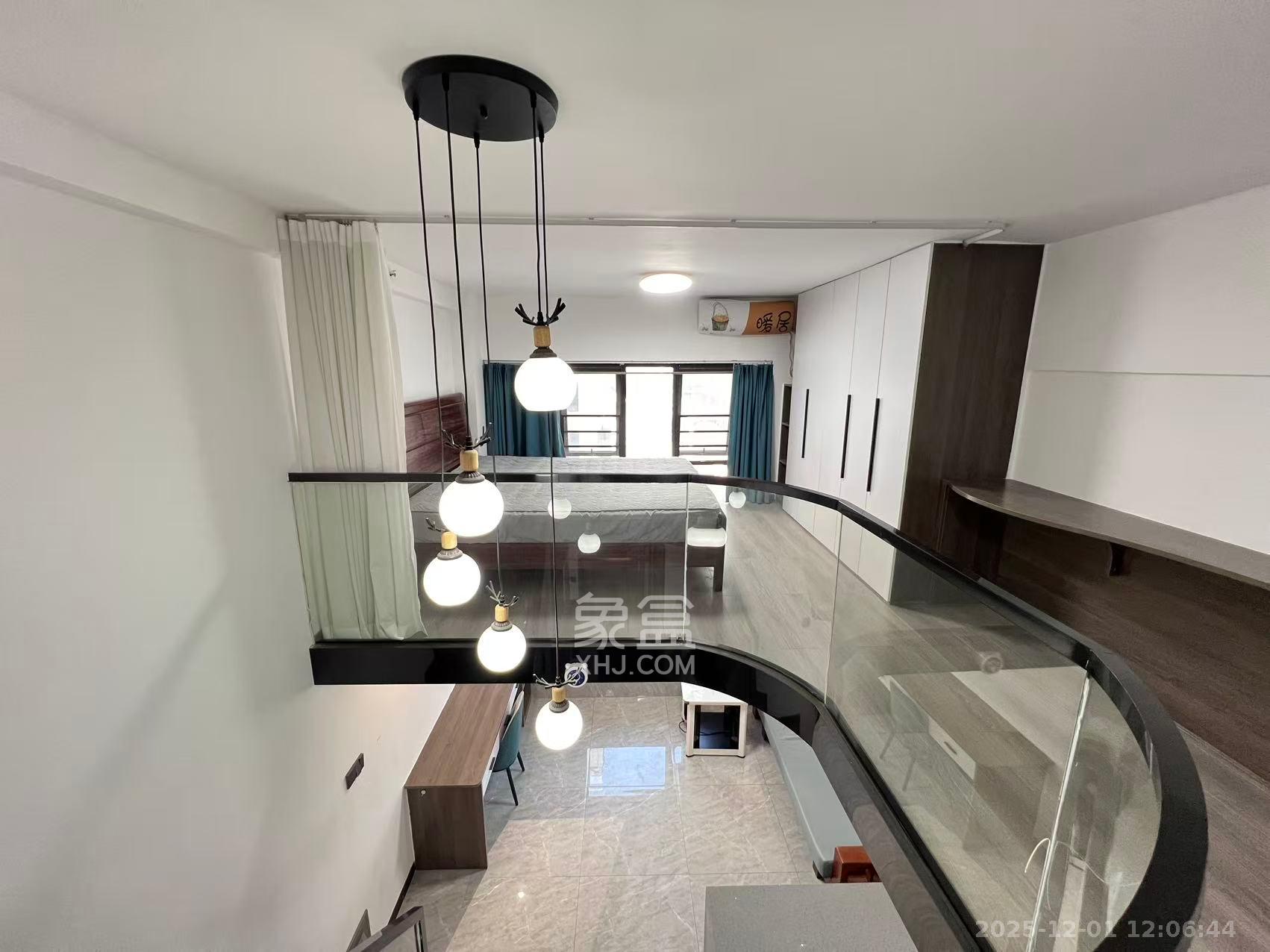 龙湖新壹城  1室1厅1卫    2400.0元/月室内图