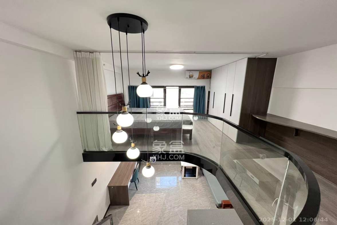 龙湖新壹城 1室1厅1卫 2400.0元/月 龙湖新壹城 1室1厅1卫 2400.0元/月室内图