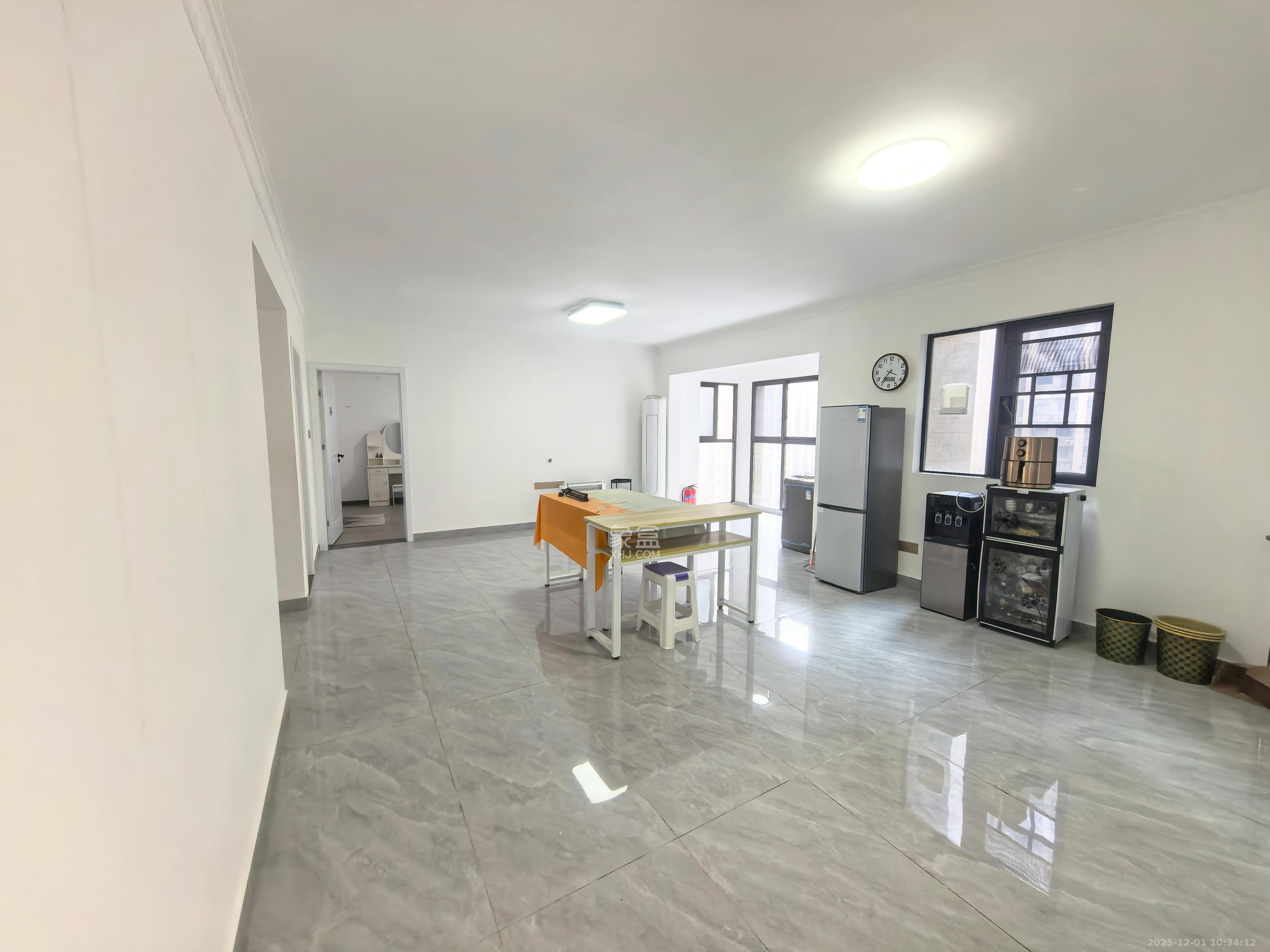 时代倾城三期  4室2厅2卫    2200.0元/月