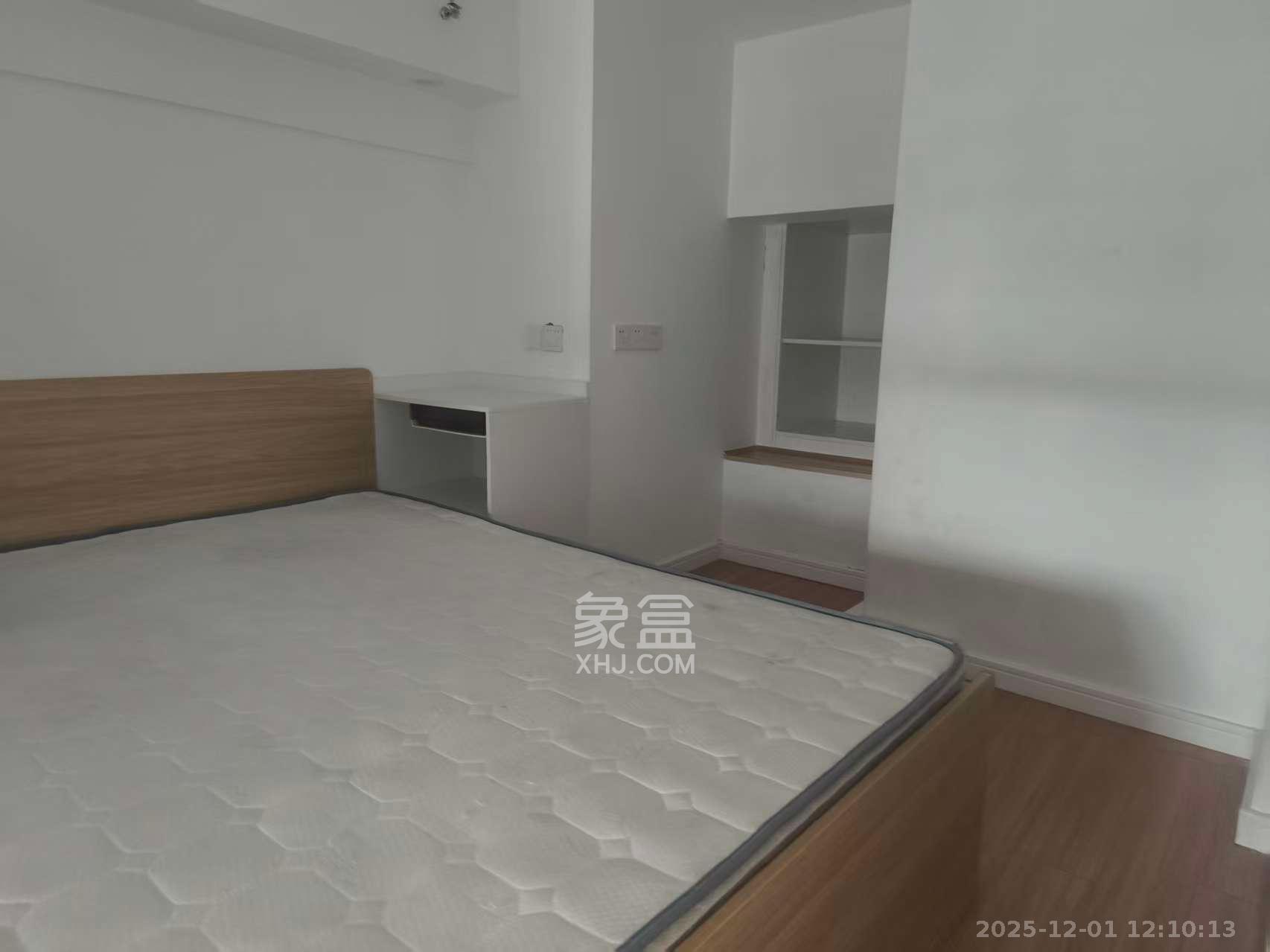 卓越江岸  1室1厅1卫    1900.0元/月室内图