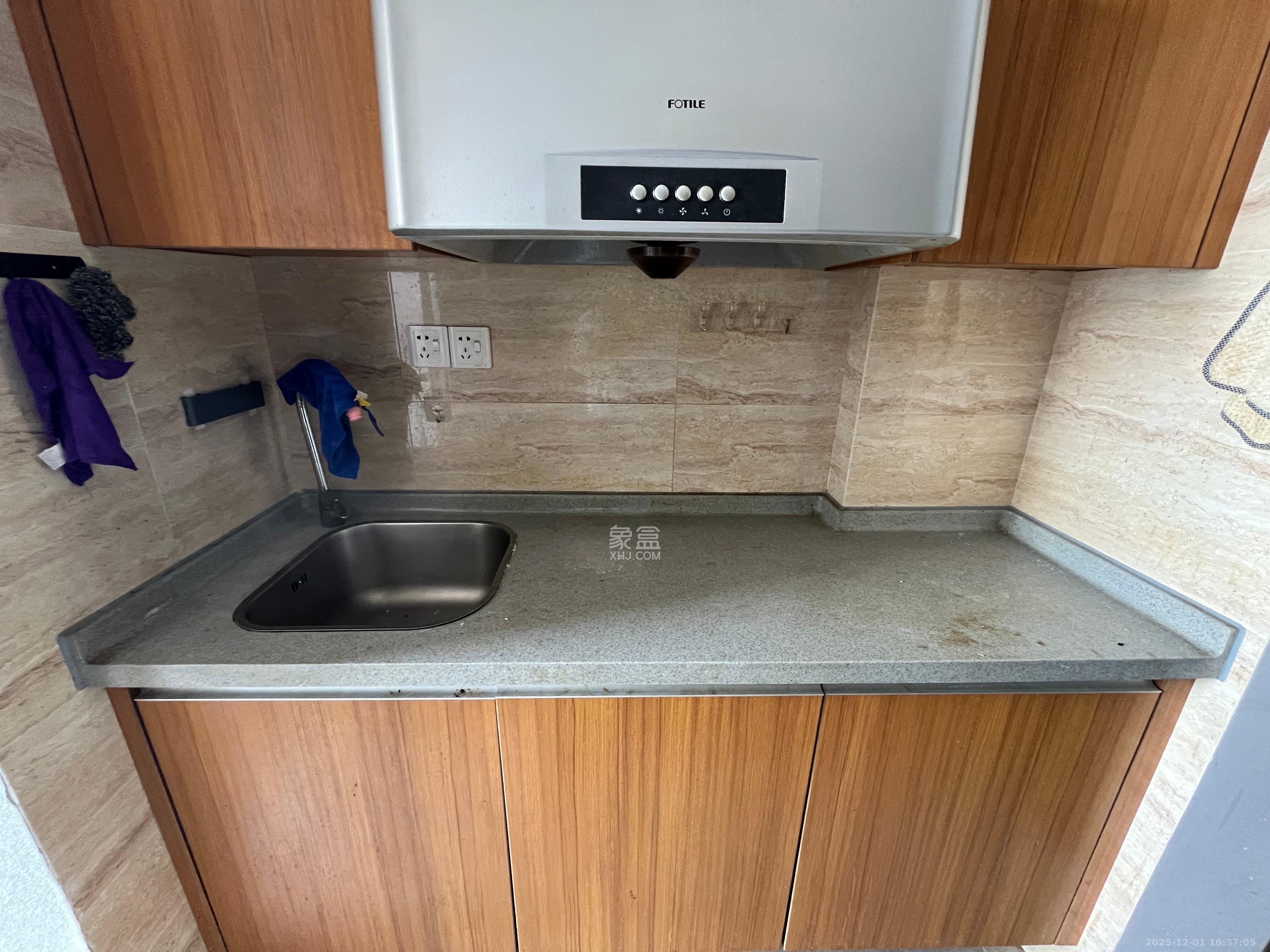 万科城 1室1厅1卫 1350.0元/月 万科城 1室1厅1卫 1350.0元/月室内图