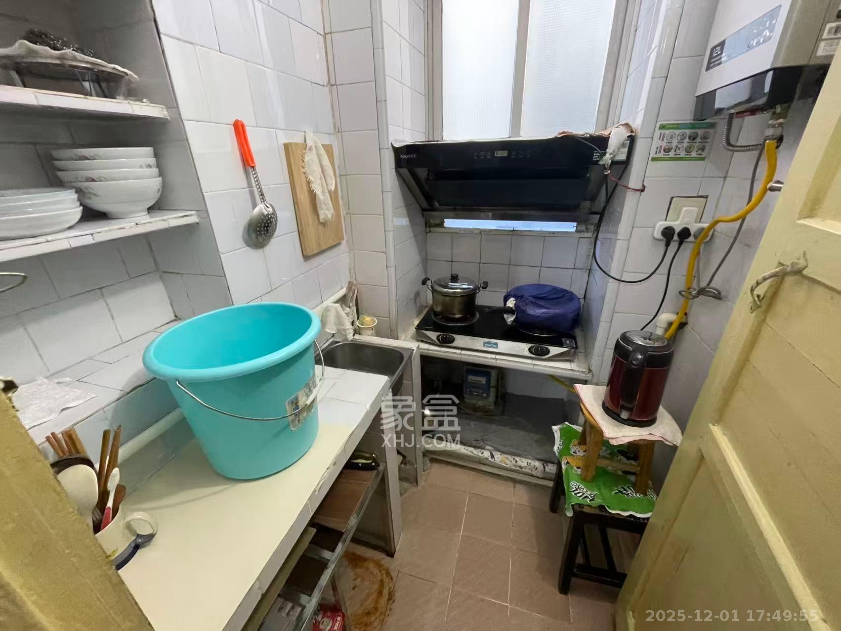 营盘东路、营盘西路散盘  2室1厅1卫    1800.0元/月室内图