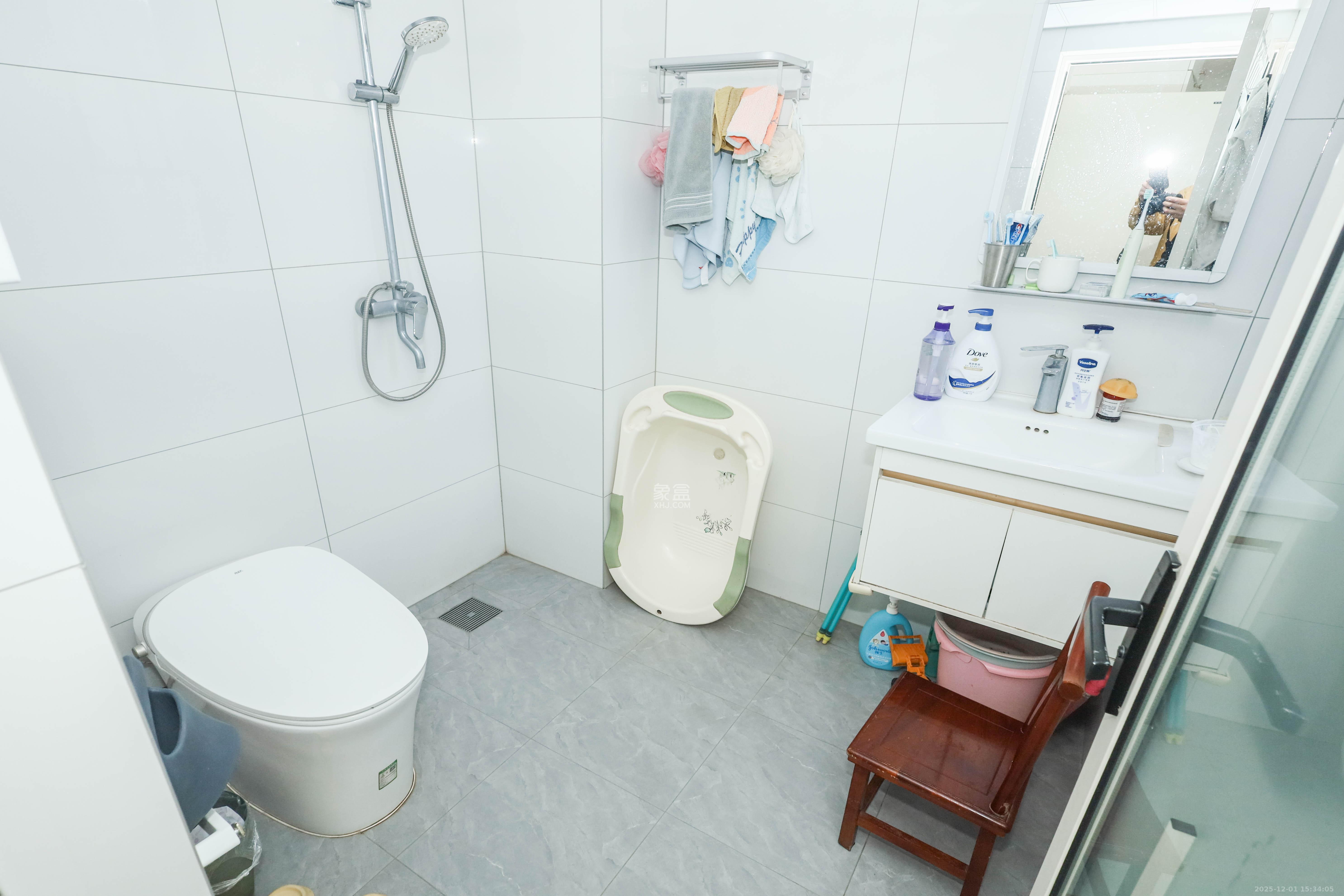 中国铁建梅溪青秀三期  4室2厅2卫    197.0万卫生间