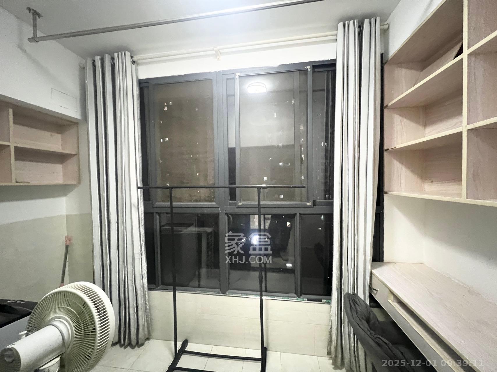 保利麓谷林语I区  1室1厅1卫    1400.0元/月室内图